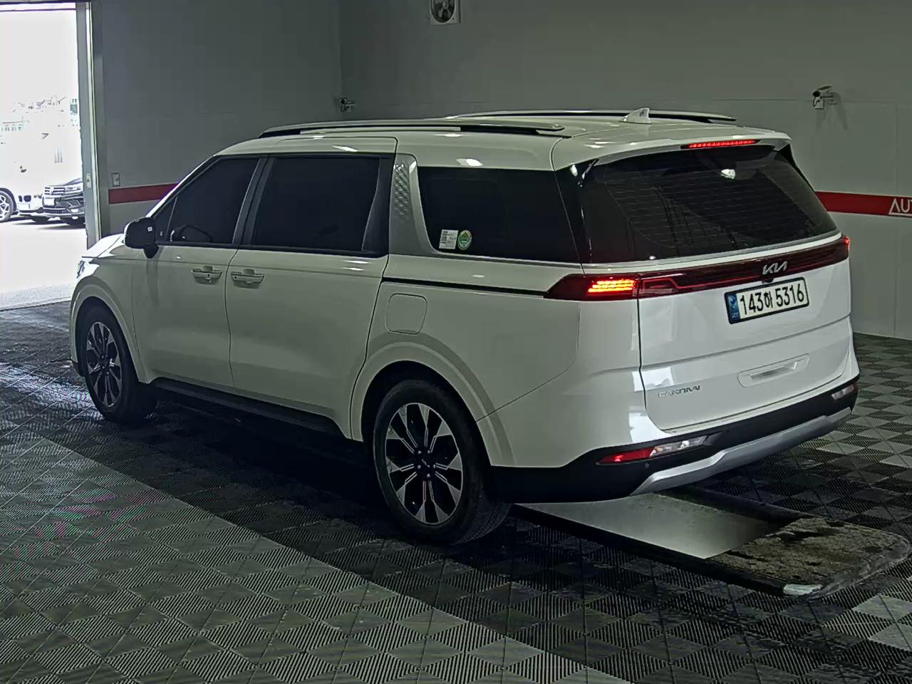 Kia Carnival 2023 - Image 5