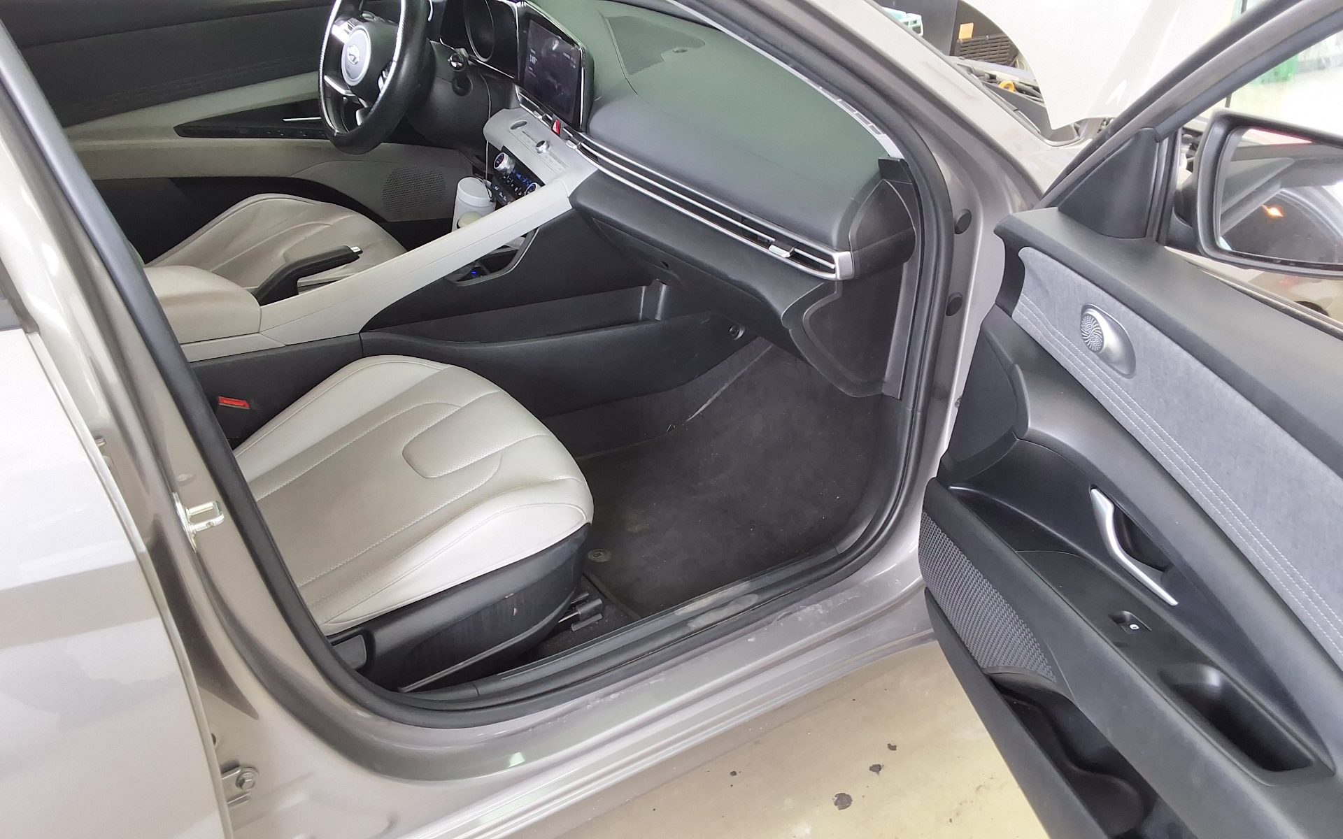 Hyundai Elantra 2022 - Image 13