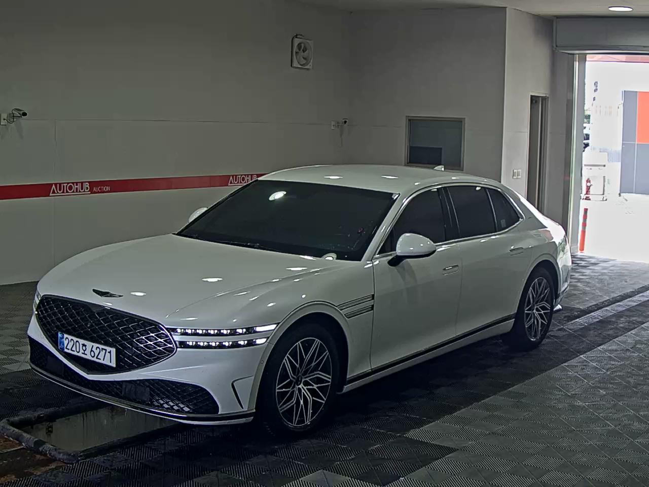 هيونداي جينيسيس