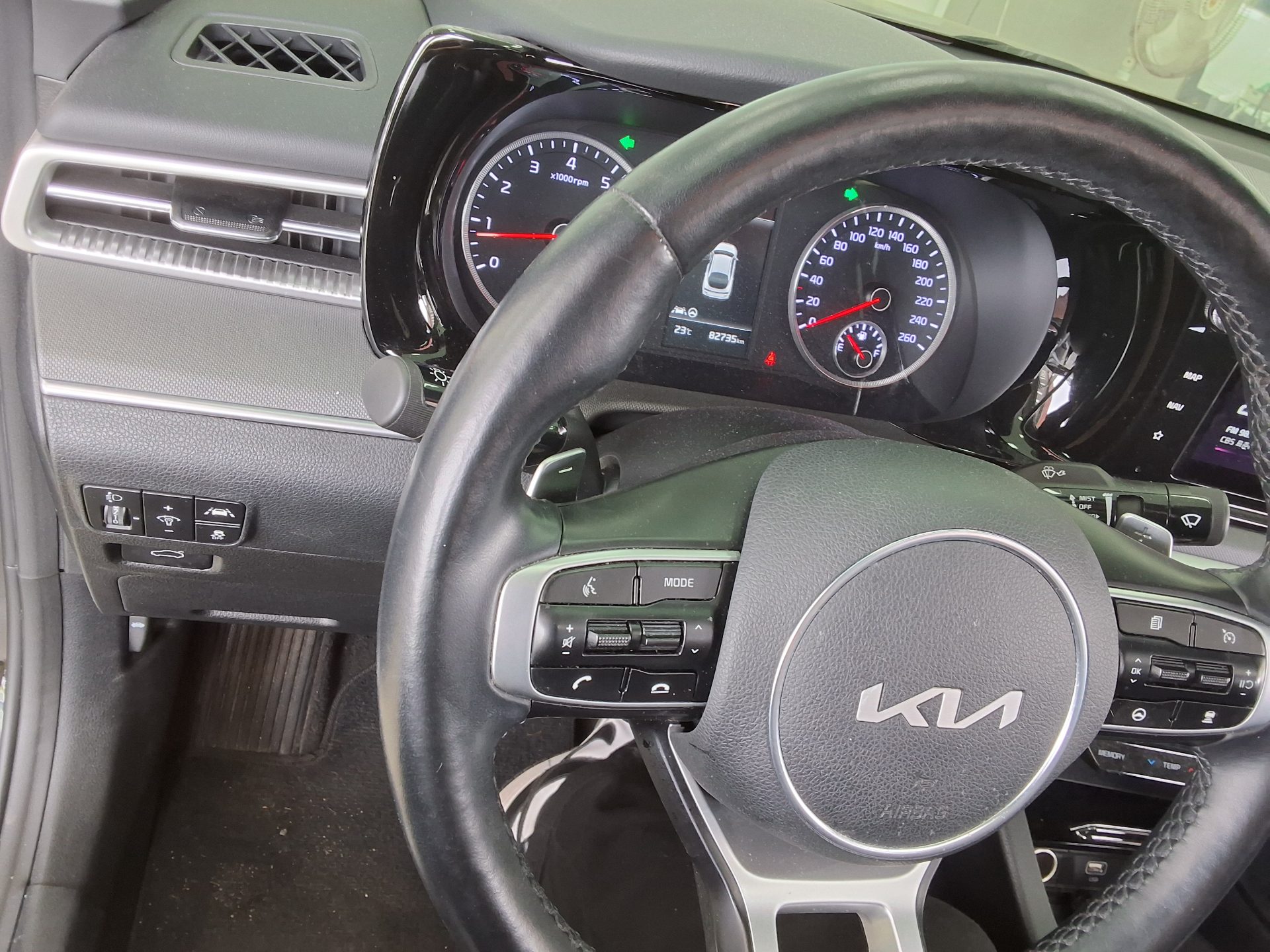 Kia K5 2022 - Image 21