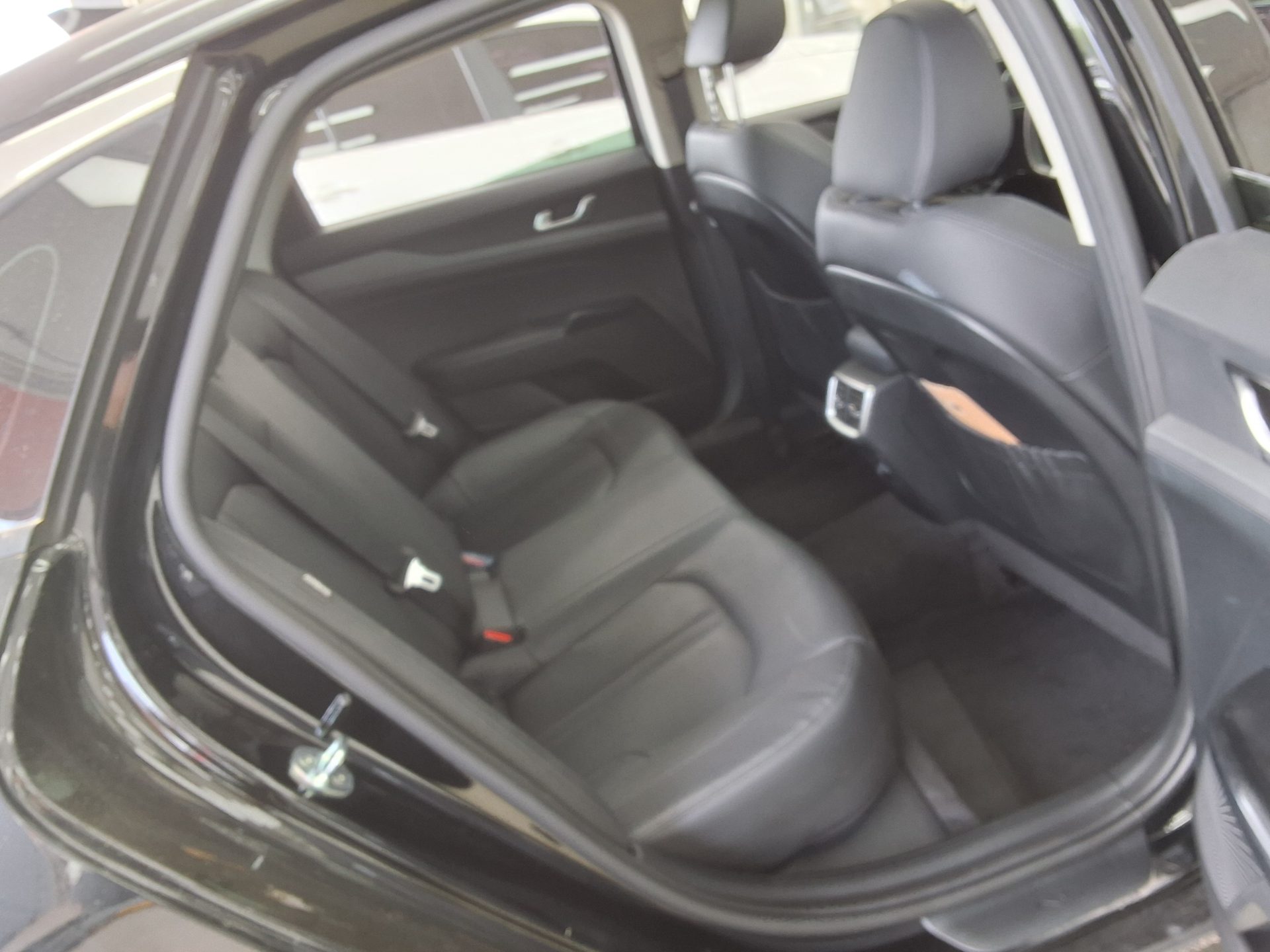 Kia K5 2022 - Image 12