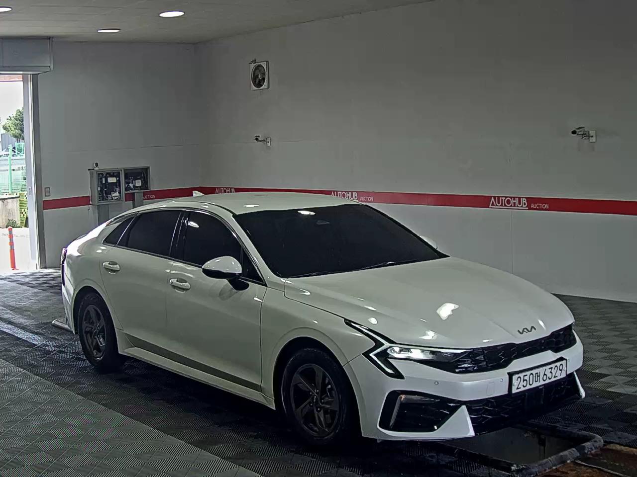 Kia K5 2024 - Image 2