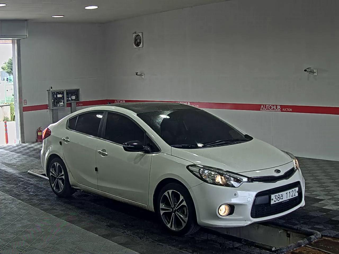 Kia K3 2015 - Image 2