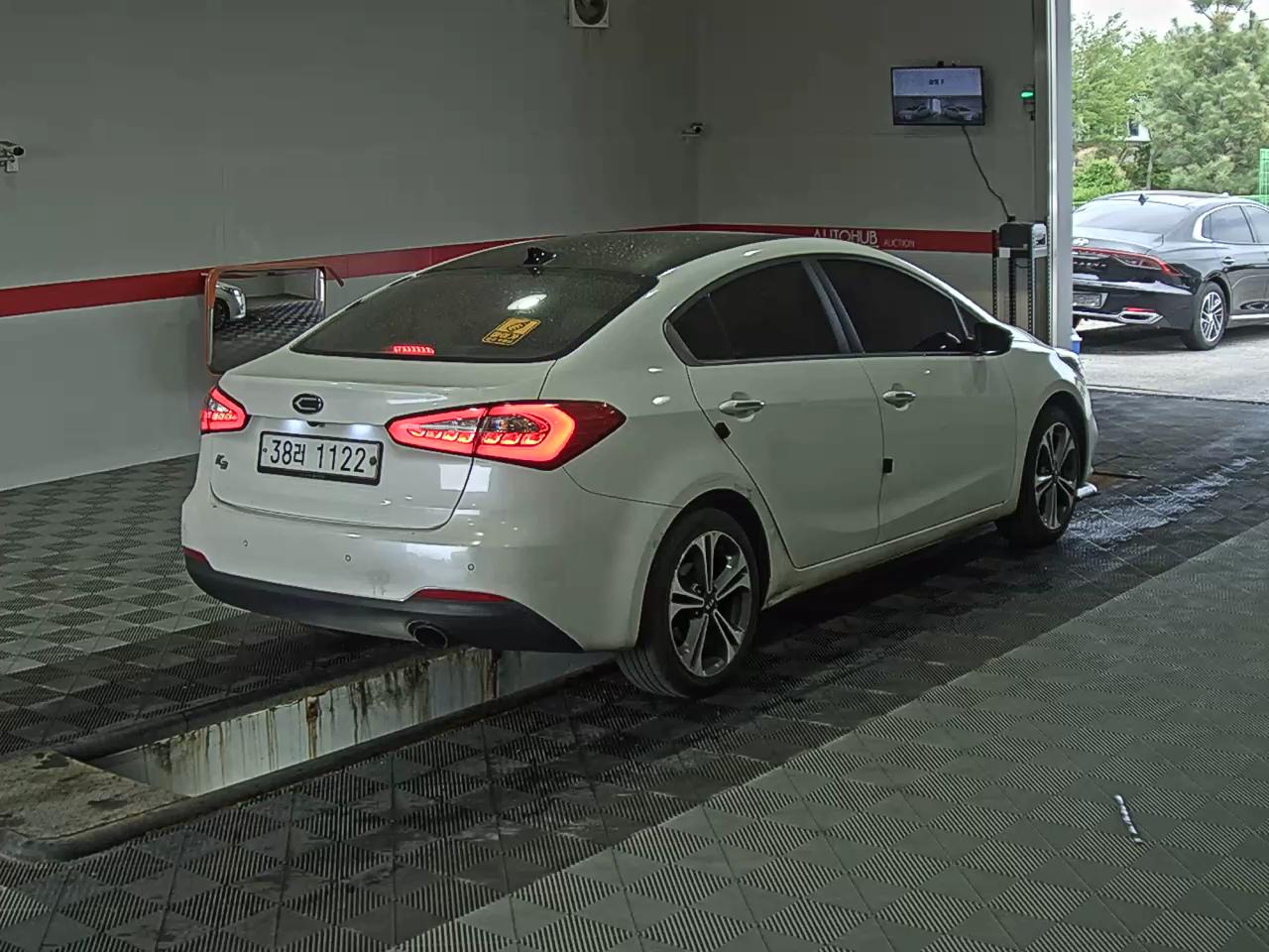Kia K3 2015 - Image 4