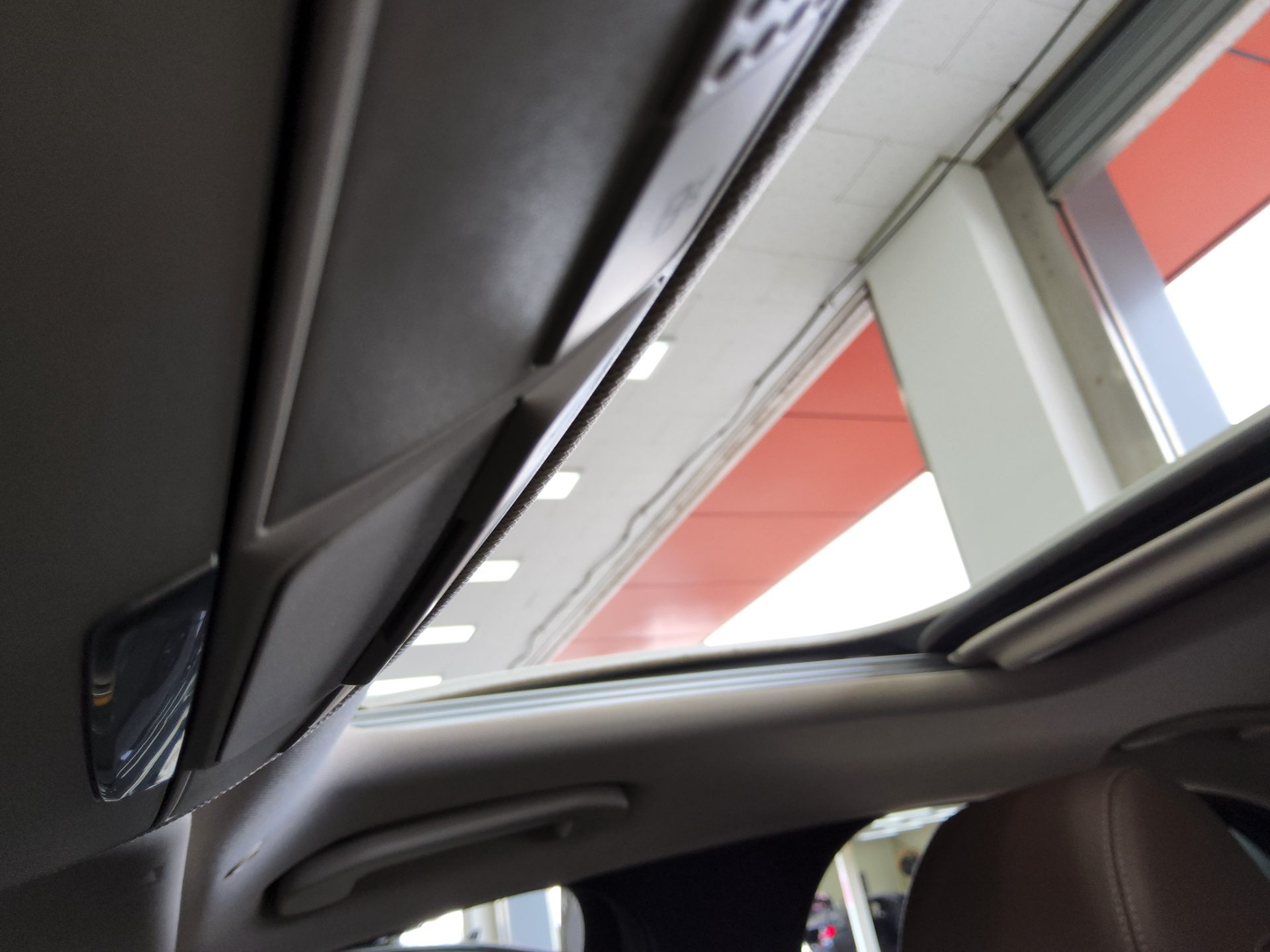 메르세데스-벤츠 E-클래스 2017 - 이미지 18