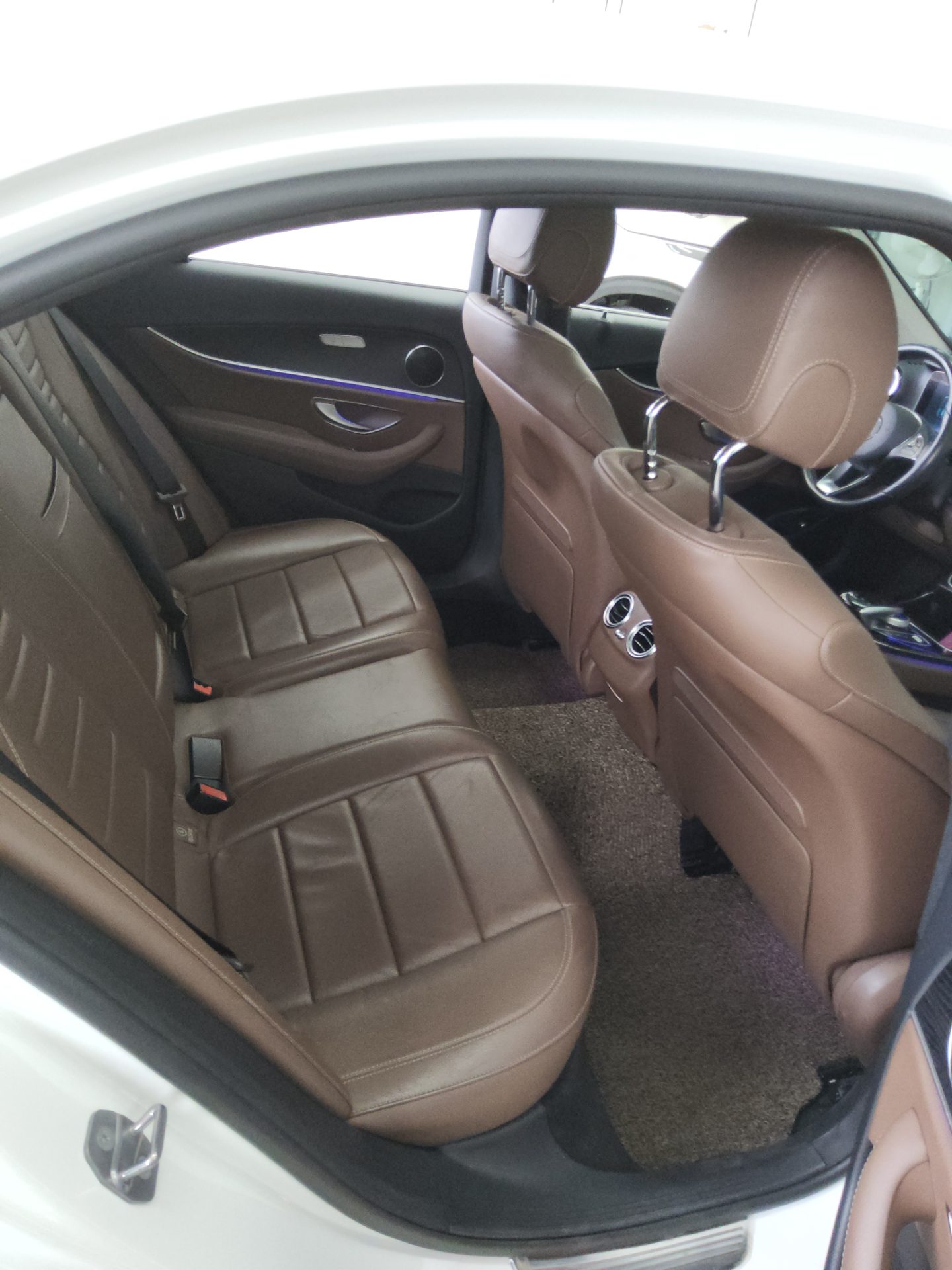 메르세데스-벤츠 E-클래스 2017 - 이미지 13