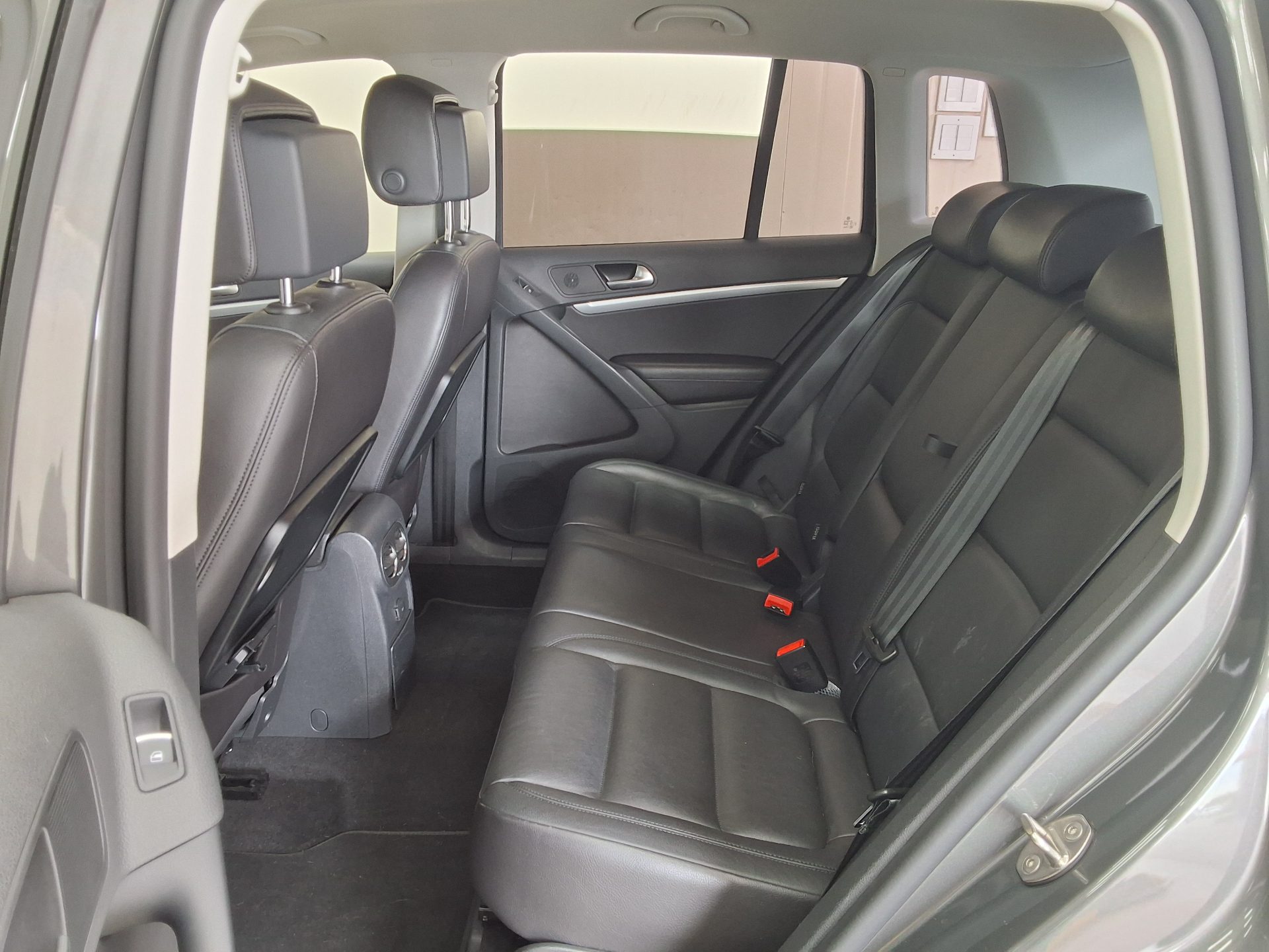 Volkswagen Tiguan 2016 - Image 11