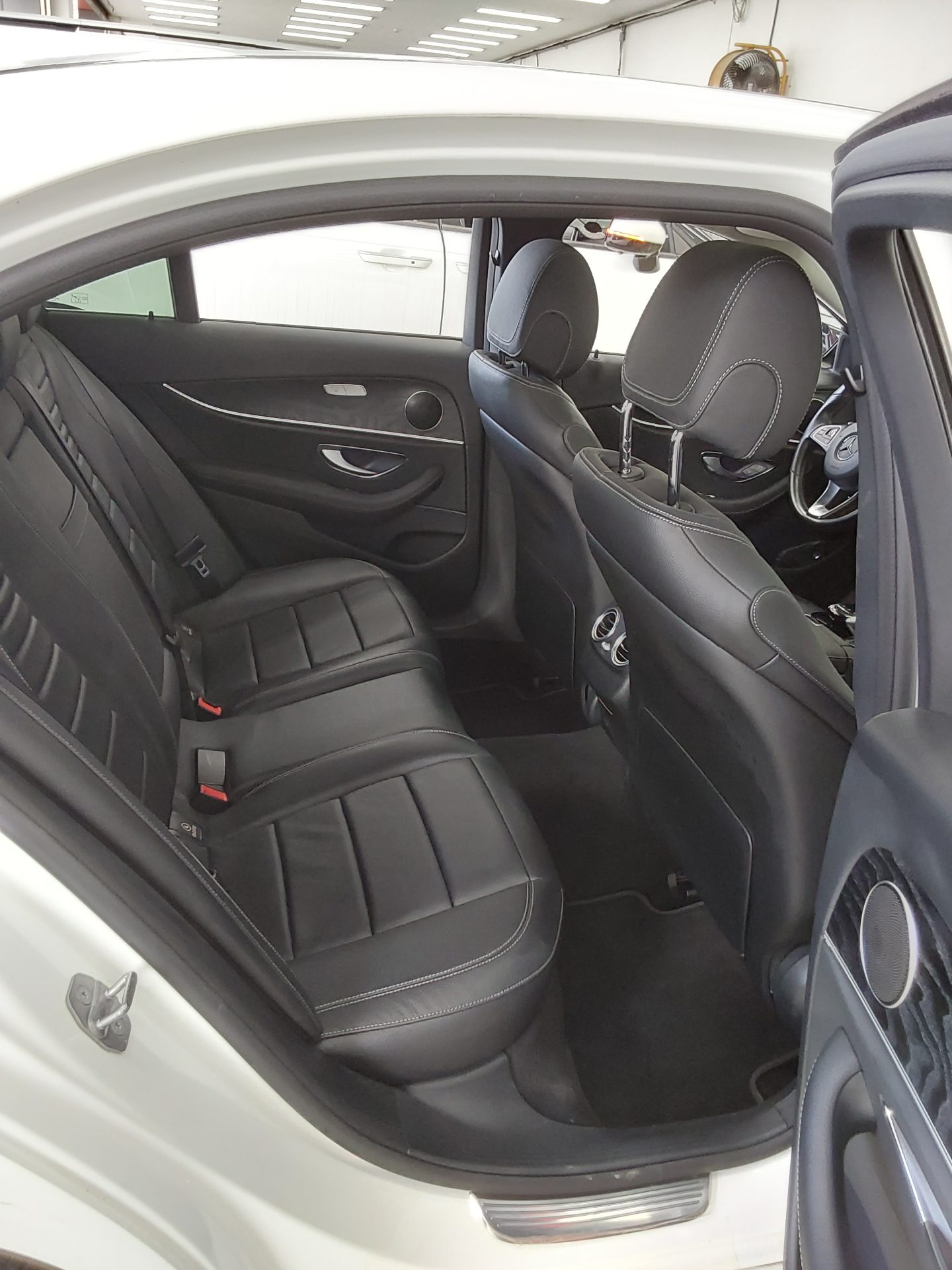 메르세데스-벤츠 E-클래스 2018 - 이미지 12