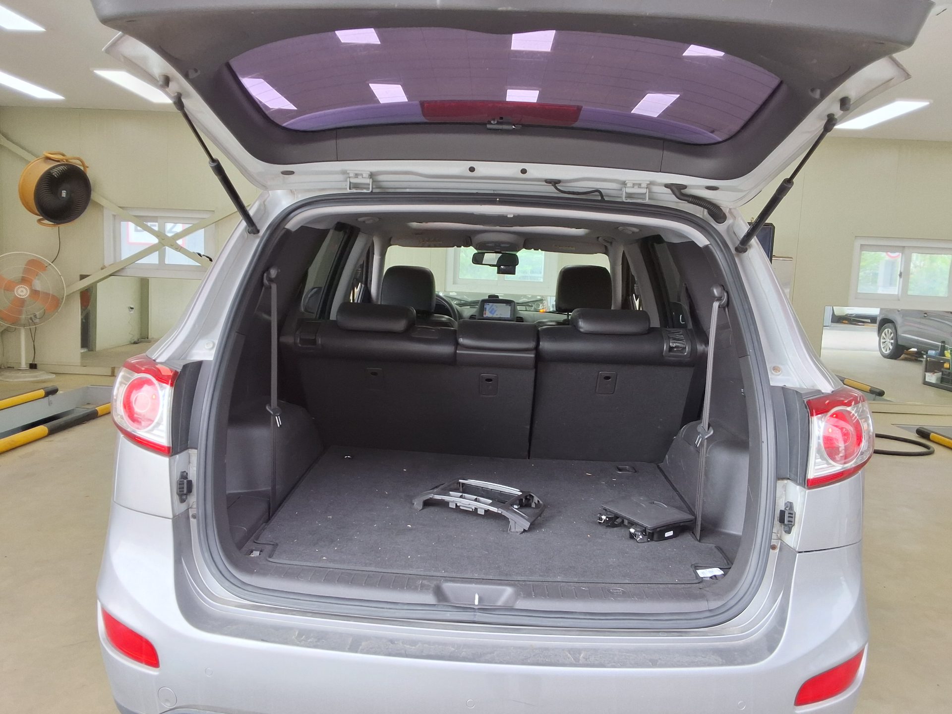 Hyundai Santa Fe 2010 - Image 14