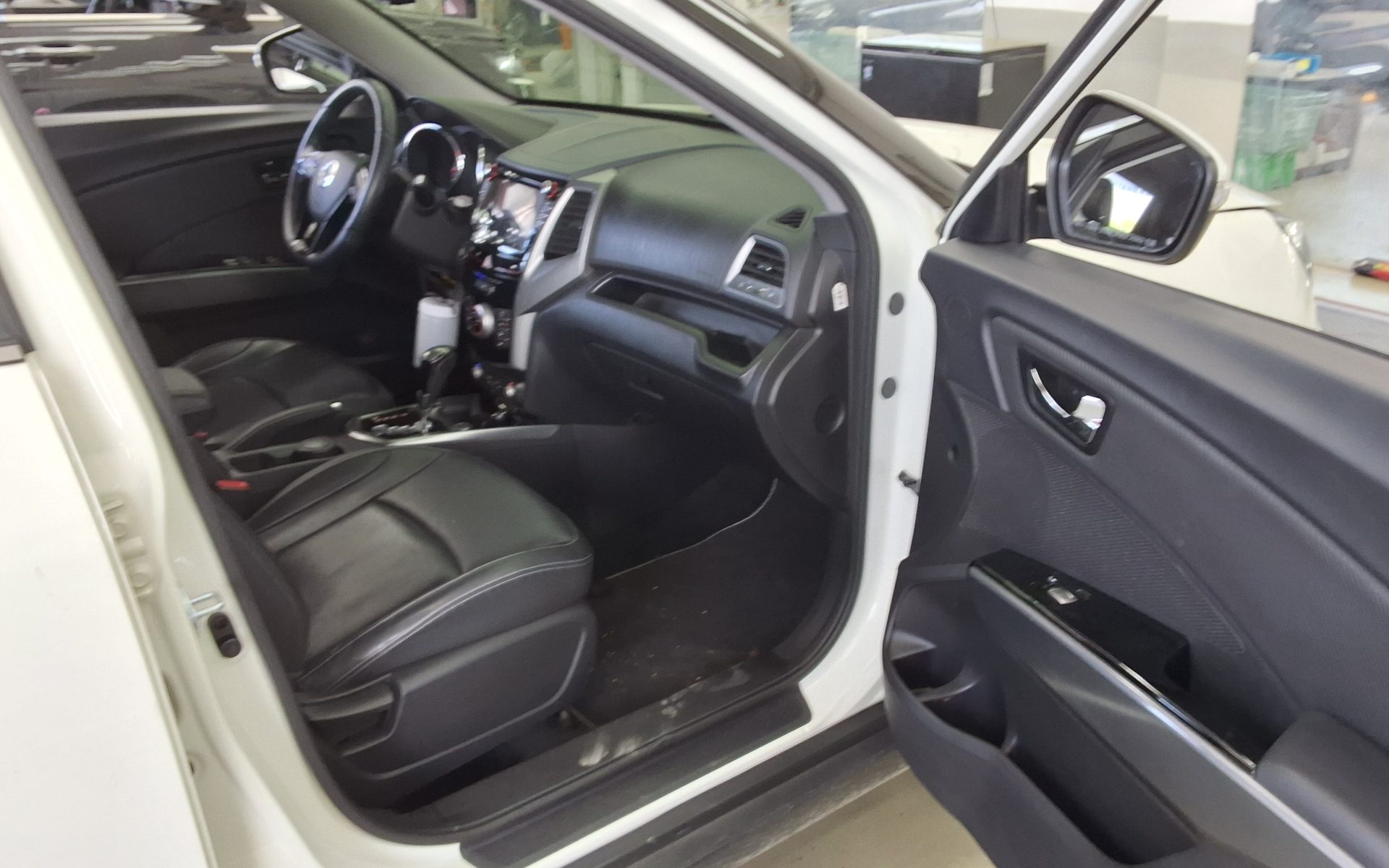 쌍용자동차 티볼리 2018 - 이미지 13