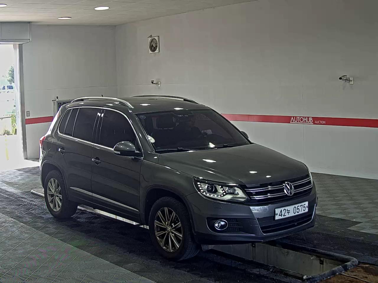 Volkswagen Tiguan 2016 - Image 2