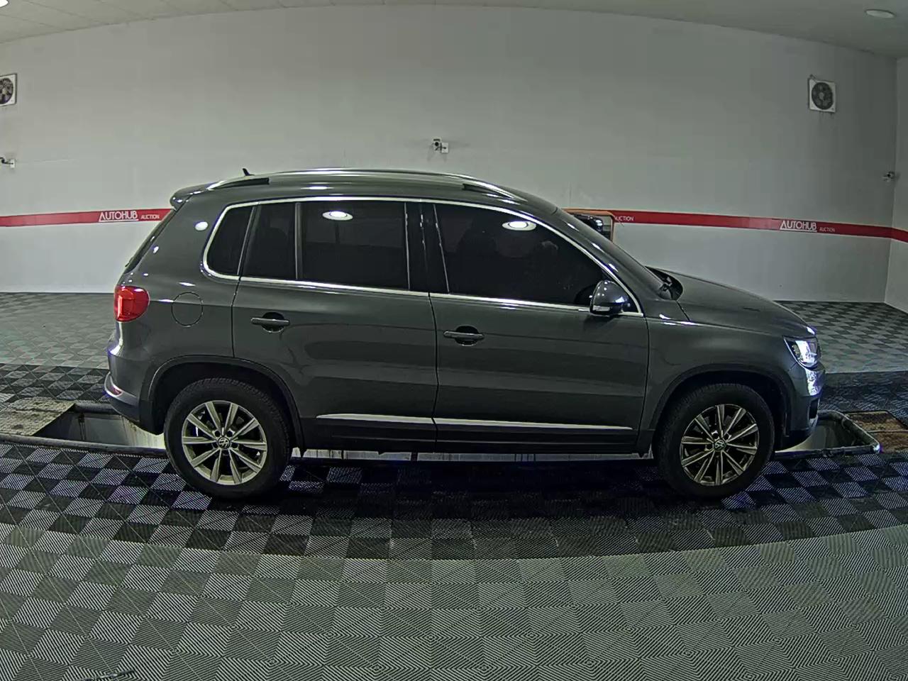 Volkswagen Tiguan 2016 - Image 3
