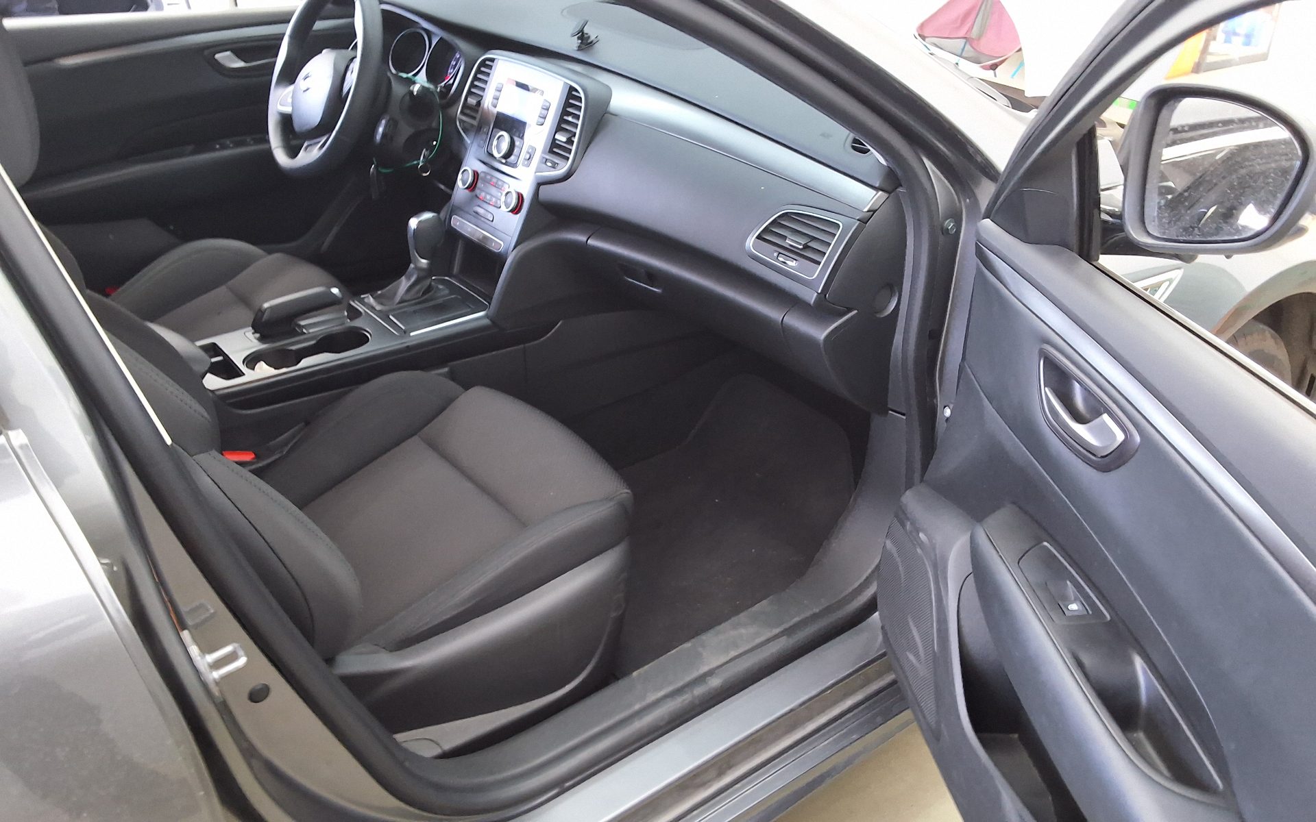 Renault Samsung SM6 2019 - Image 13