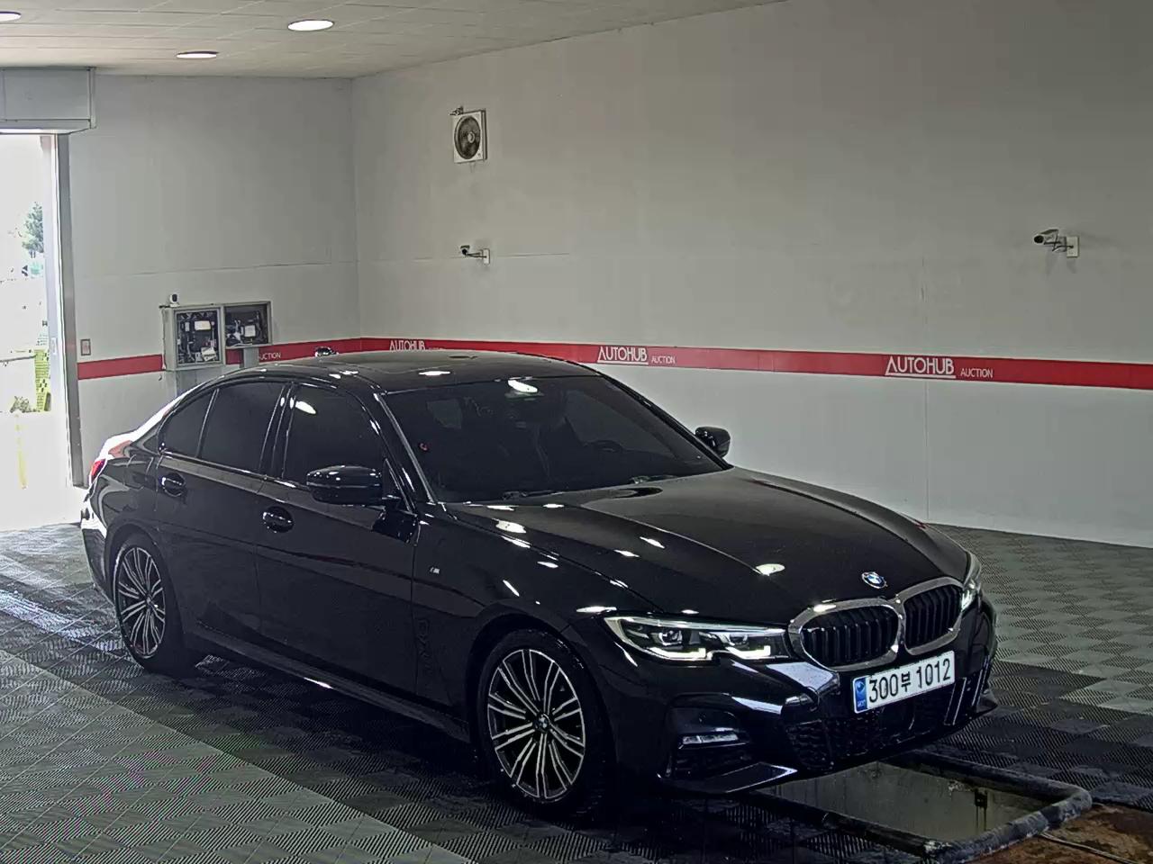 BMW 3 Series - 2