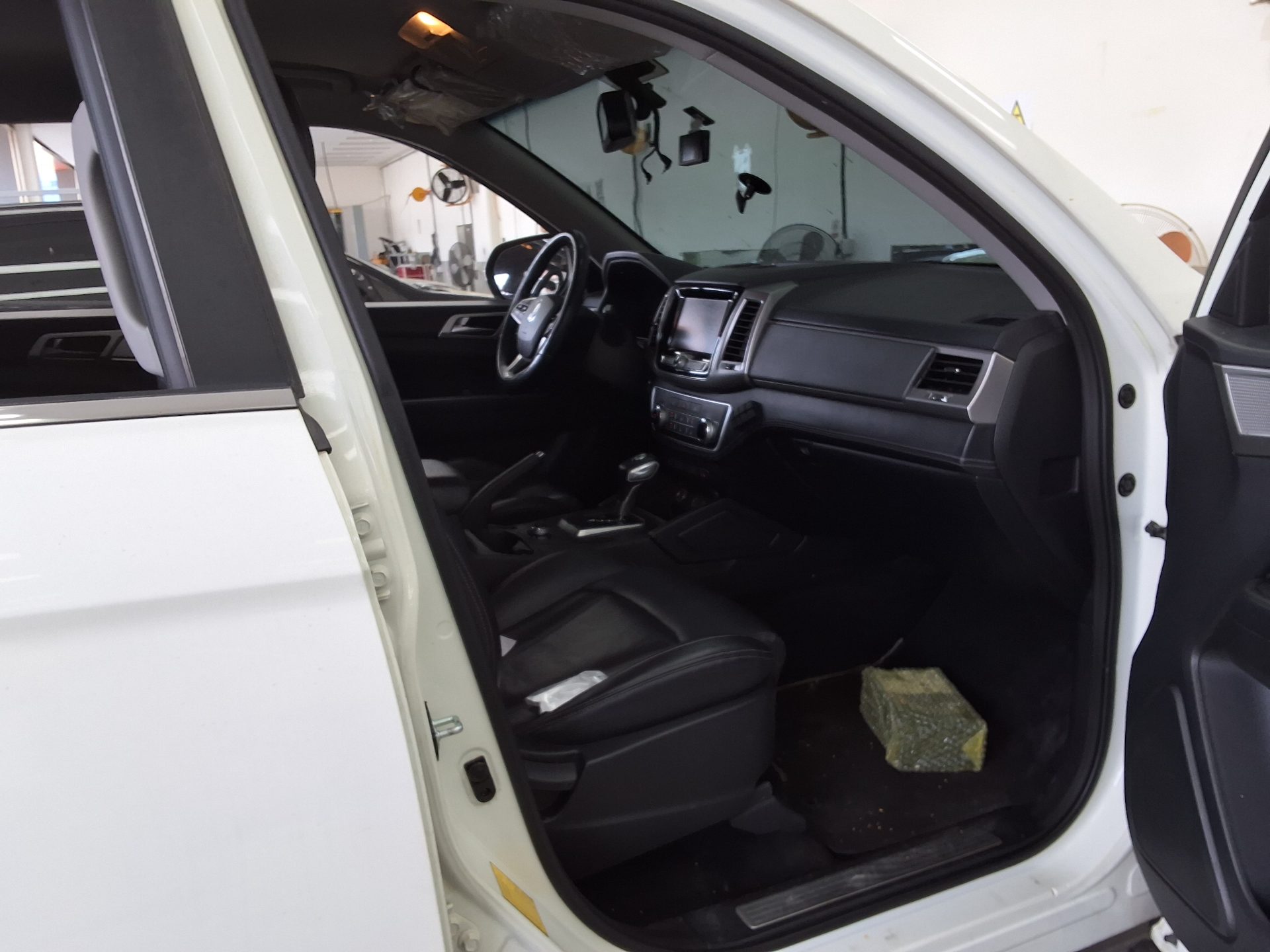 KG Mobility Rexton Sports 2019 - Image 14