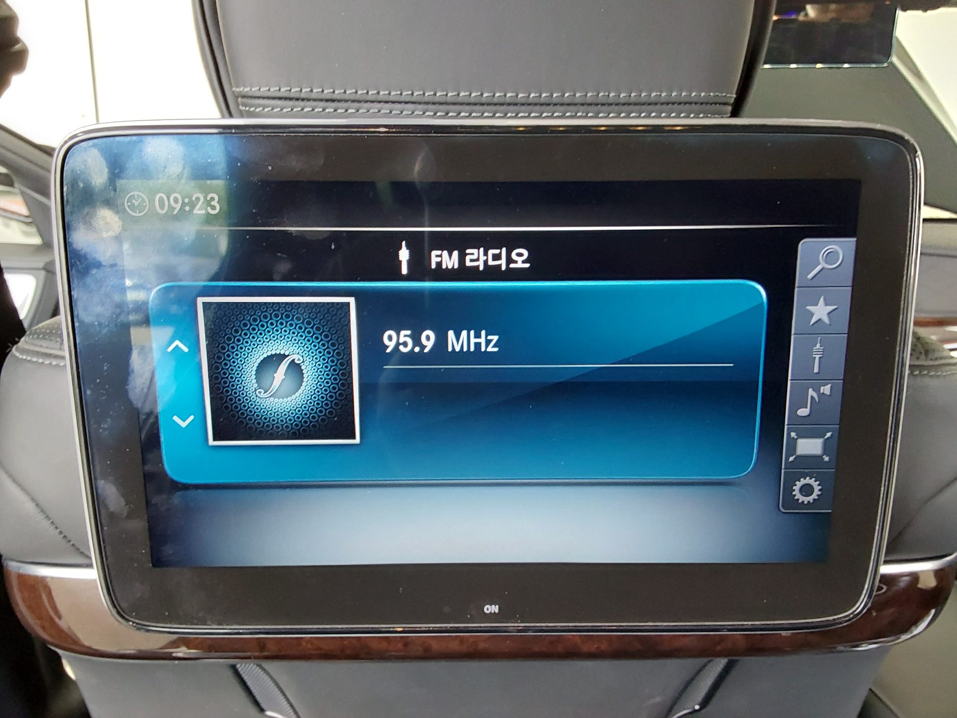 2019 - mercedes-benz s560l