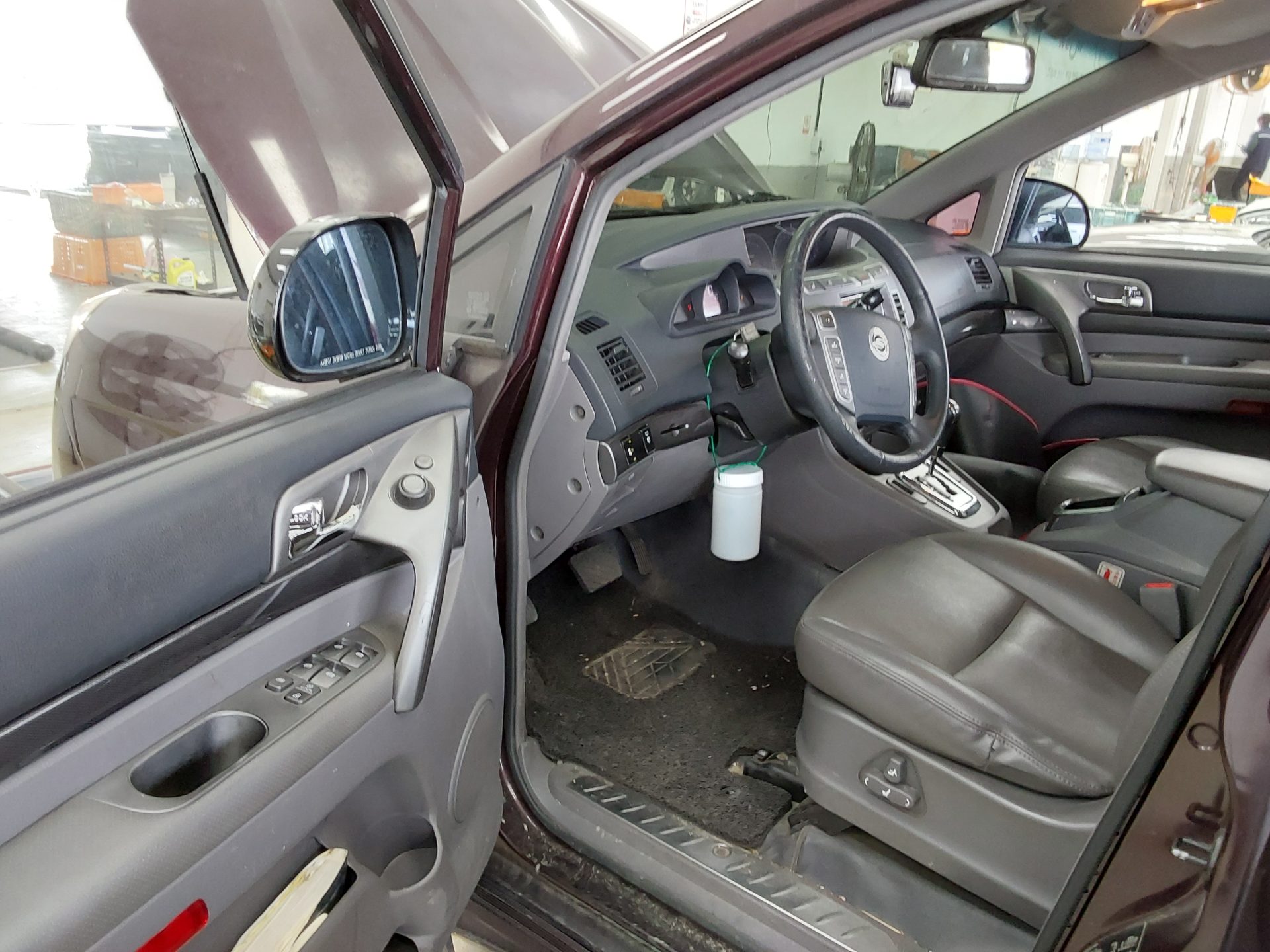 KG Mobility Korando Turismo 2014 - Image 10