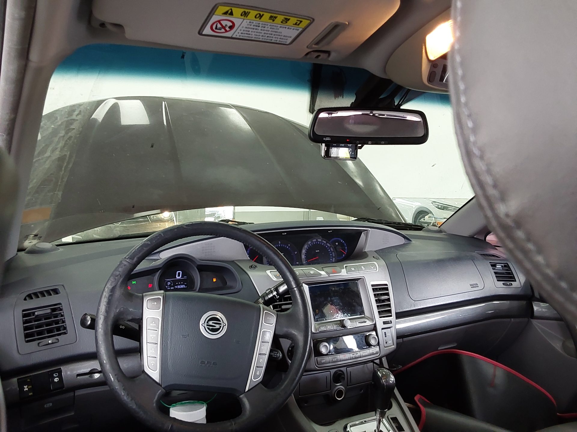 KG Mobility Korando Turismo 2014 - Image 11