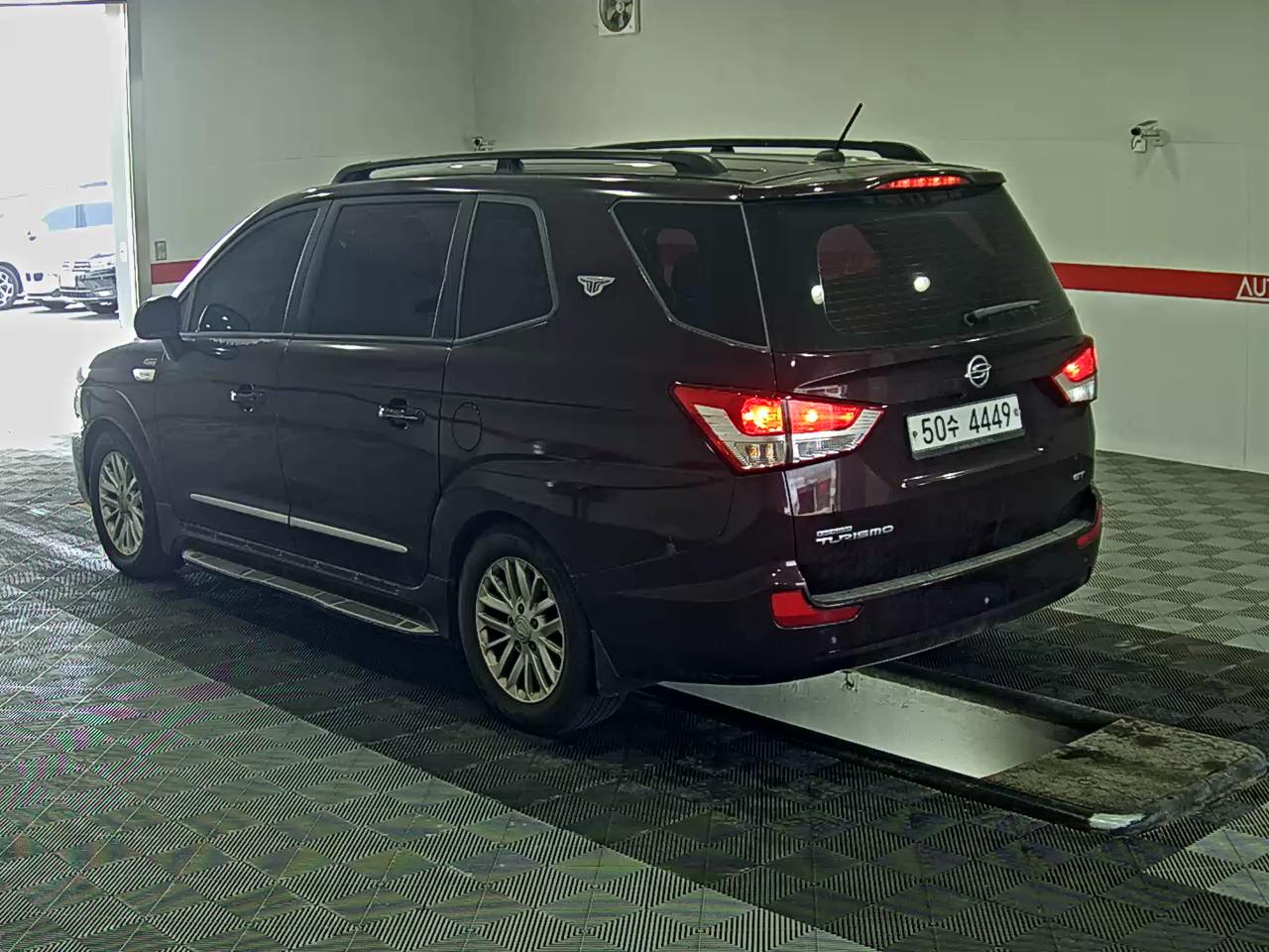 KG Mobility Korando Turismo 2014 - Image 5