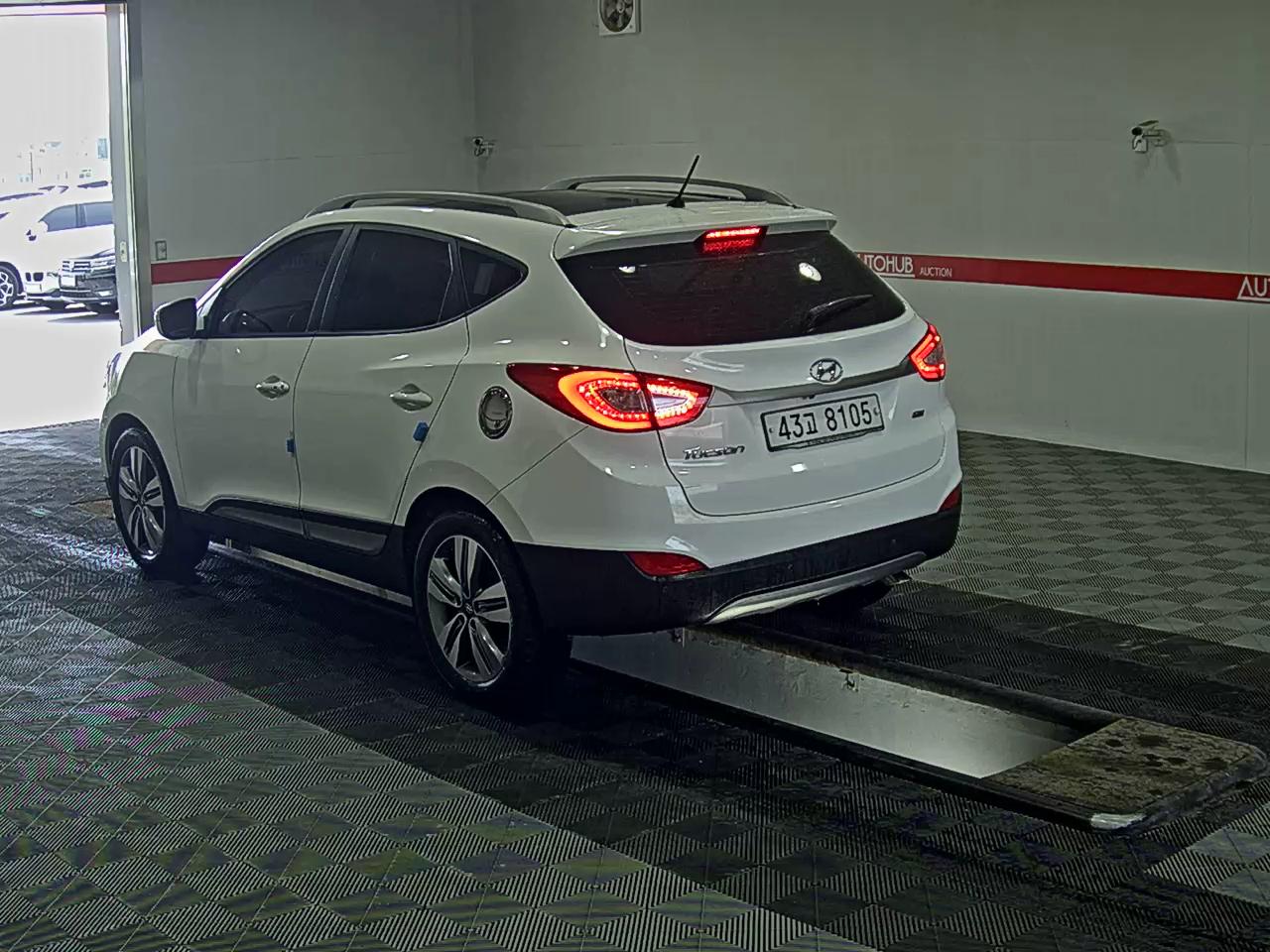 BMW iX - 5