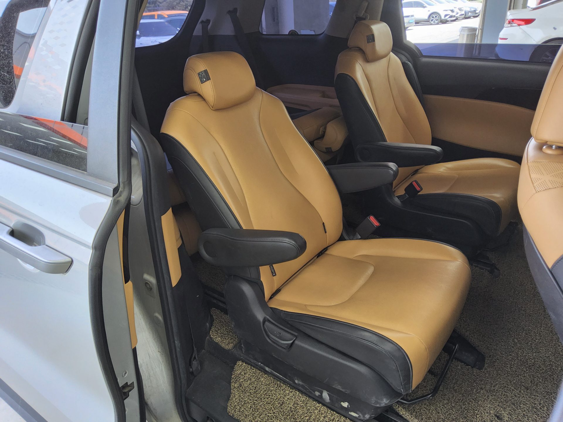 Kia Carnival 2021 - Image 12