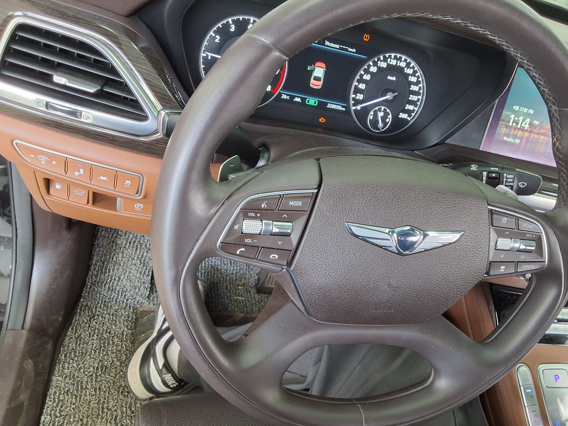 Genesis G90 2021 - Image 20