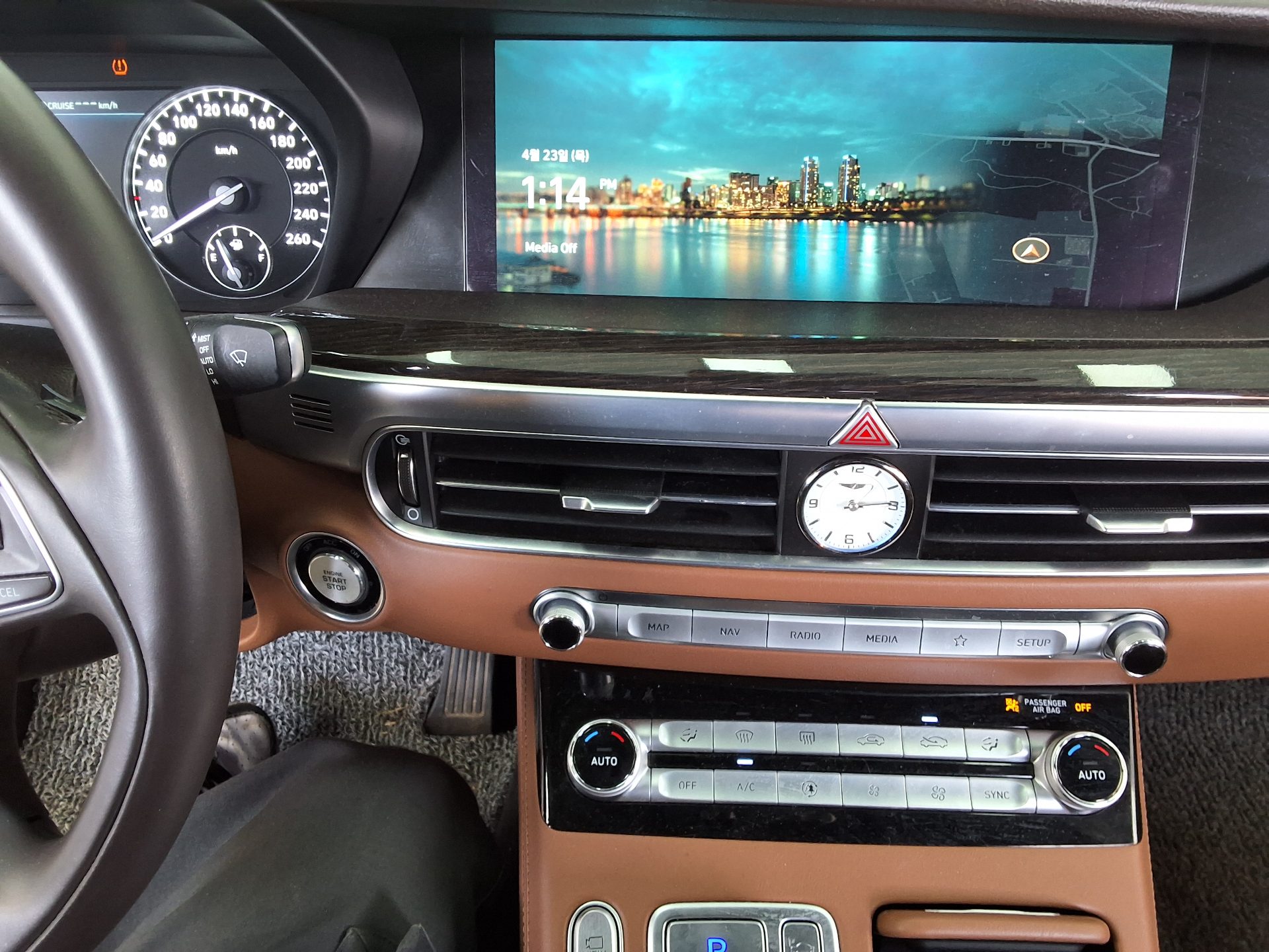 Genesis G90 2021 - Image 21