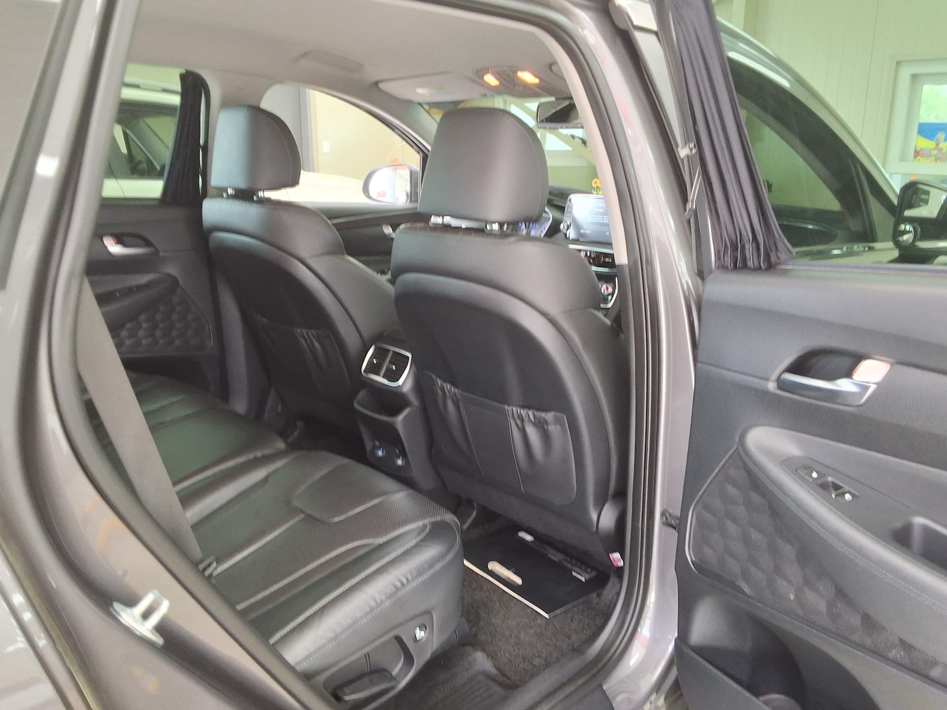 Hyundai Santa Fe 2019 - Image 12