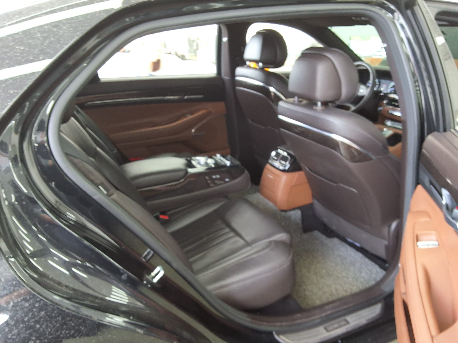 Genesis G90 2021 - Image 12