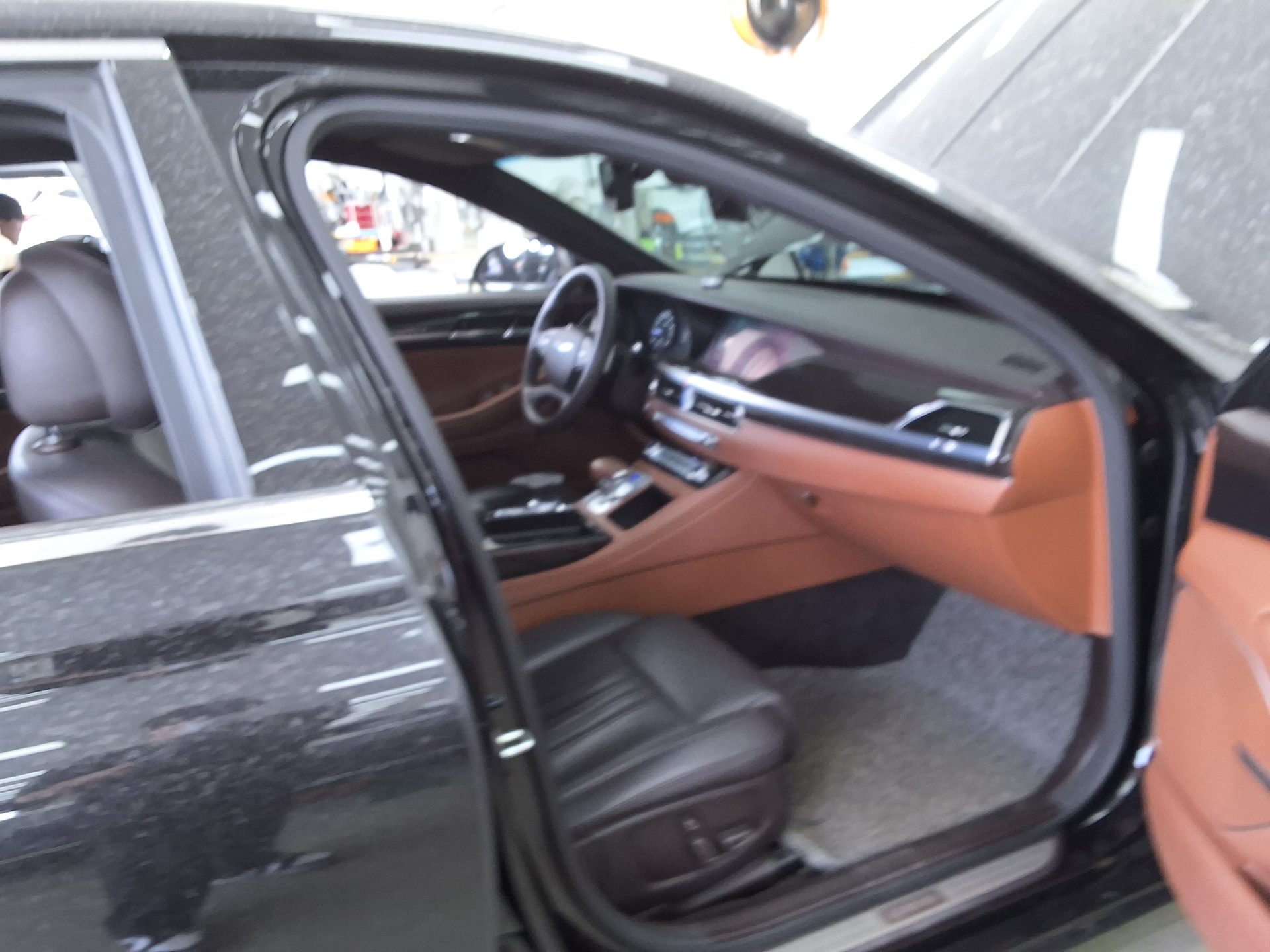 Genesis G90 2021 - Image 13