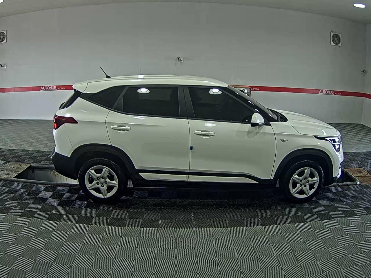 Kia Seltos 2023 - Image 3