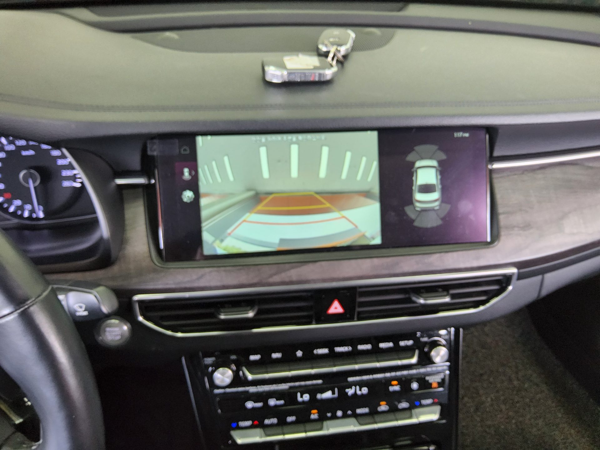 Kia K7 2020 - Image 17