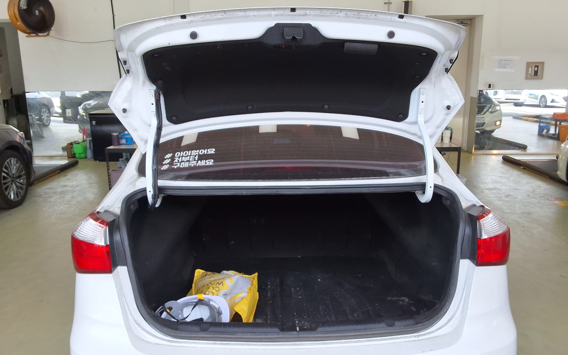 Kia K3 2014 - Image 14