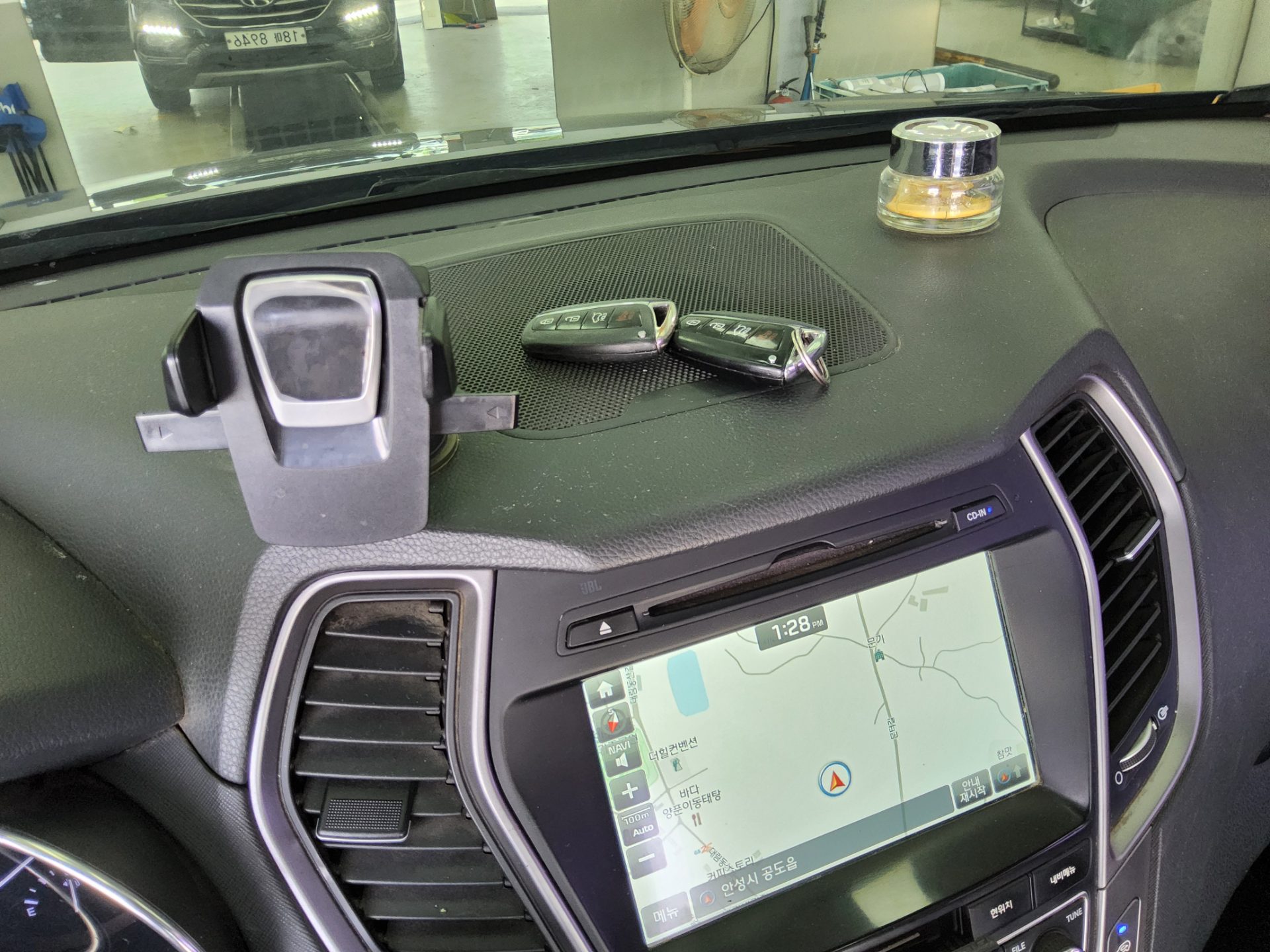 Hyundai Santa Fe 2016 - Image 17