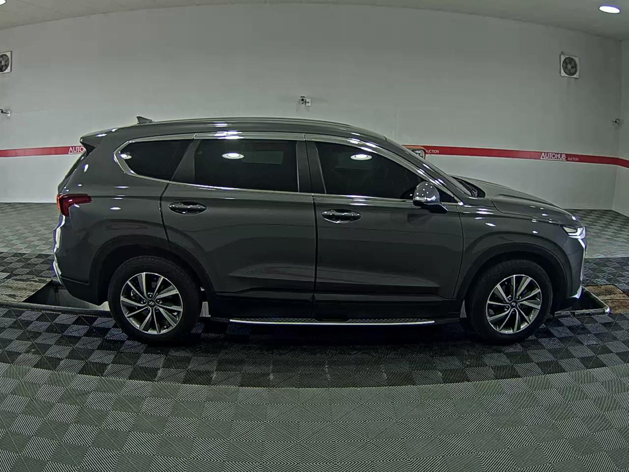Hyundai Santa Fe 2019 - Image 3