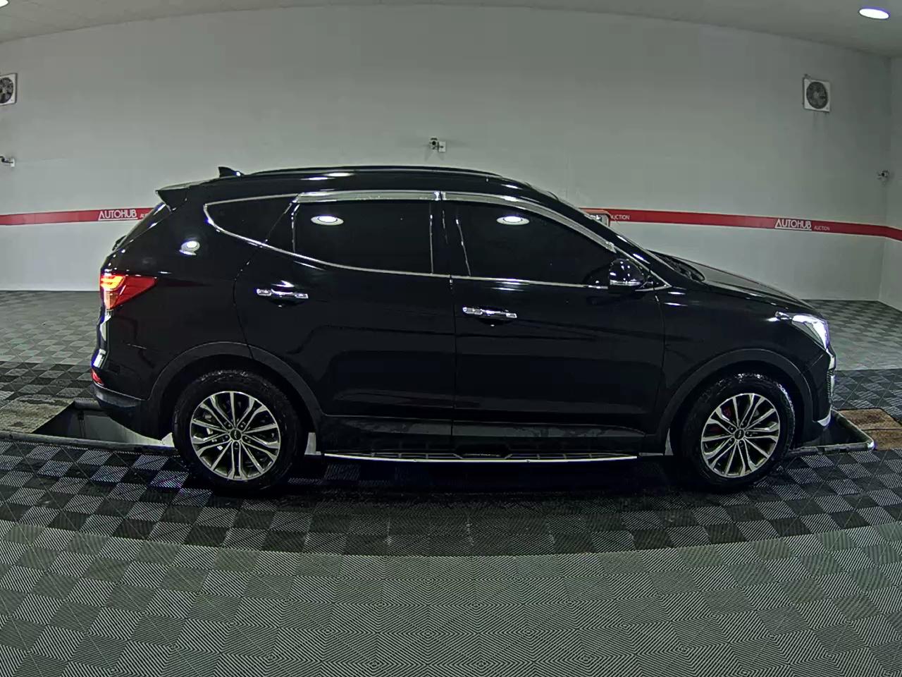 Hyundai Santa Fe 2015 - Image 3