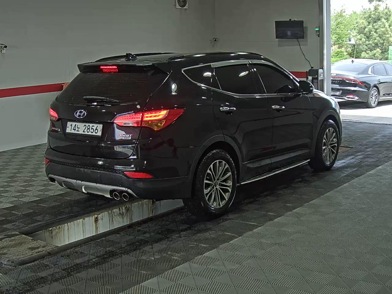 Hyundai Santa Fe 2015 - Image 4
