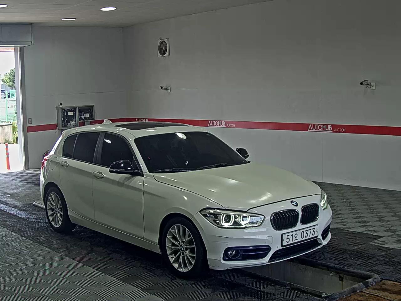 BMW 1 Series 2016 - Image 2