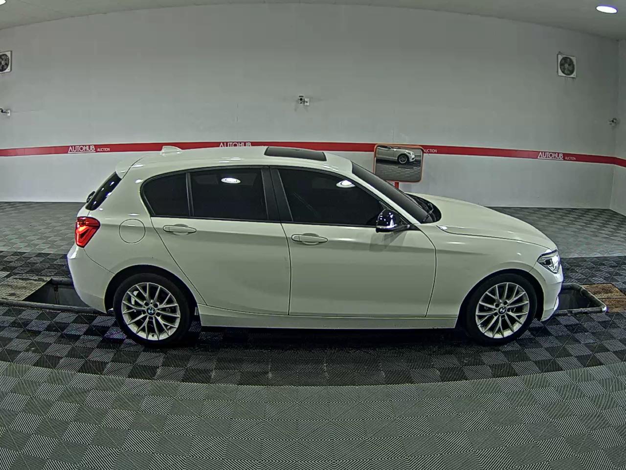 BMW 1 Series 2016 - Image 3