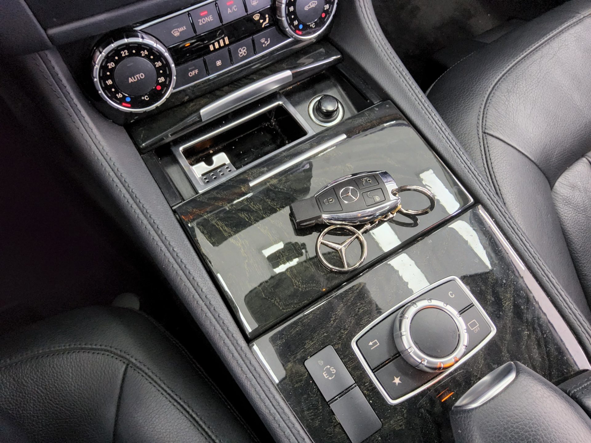 مرسيدس بنز CLS 2015 - صورة 18