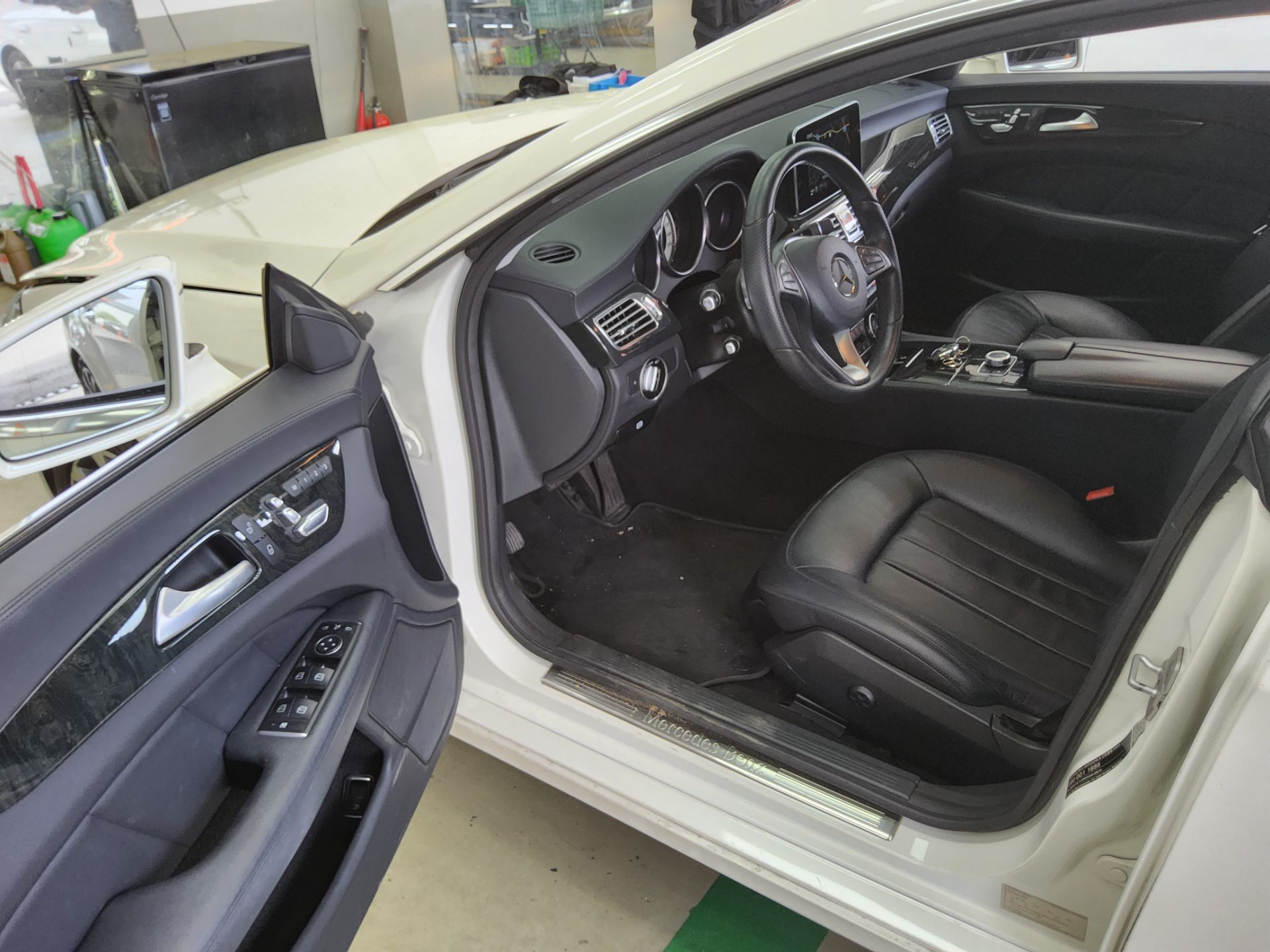 مرسيدس بنز CLS 2015 - صورة 9