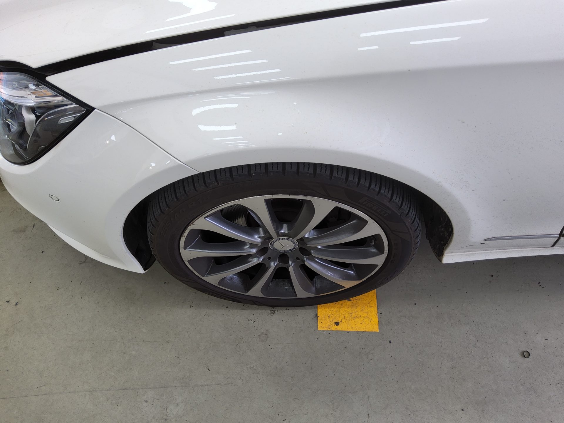 مرسيدس بنز CLS 2015 - صورة 19