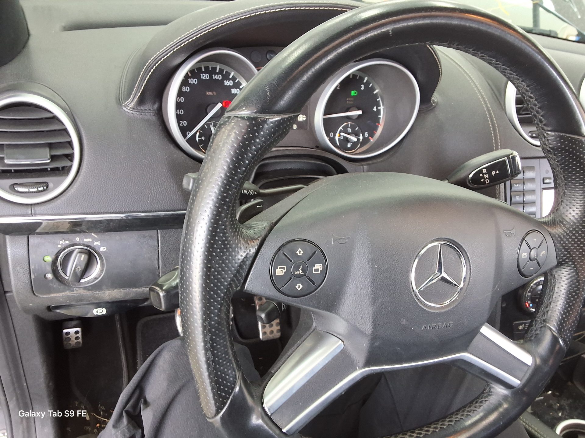 Mercedes-Benz Other 2011 - Image 16