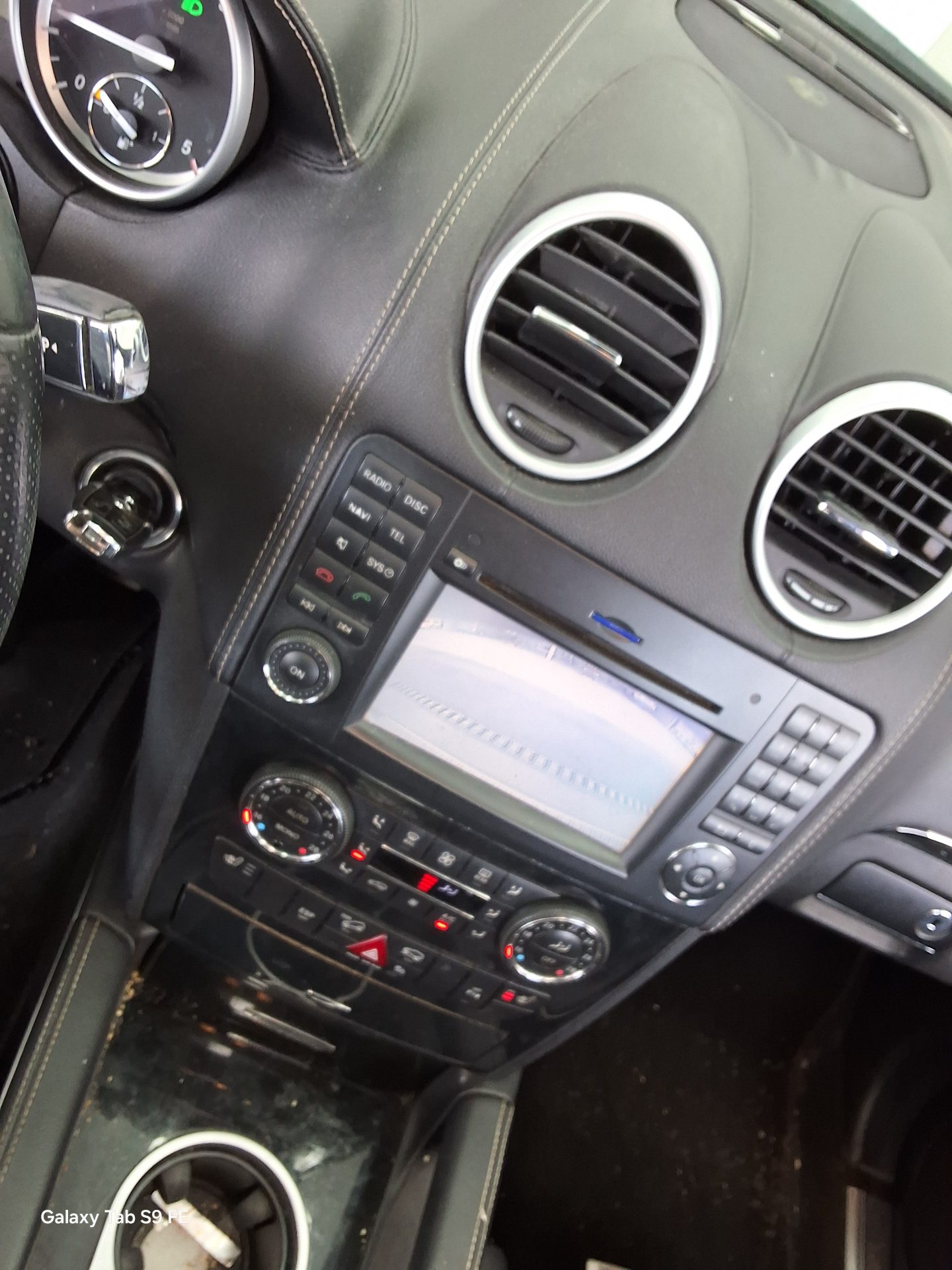 Mercedes-Benz Other 2011 - Image 17