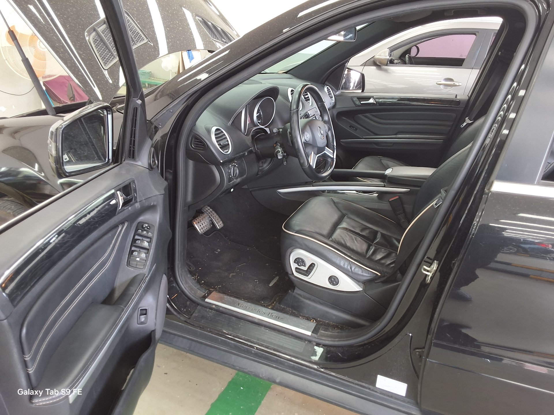 Mercedes-Benz Other 2011 - Image 9