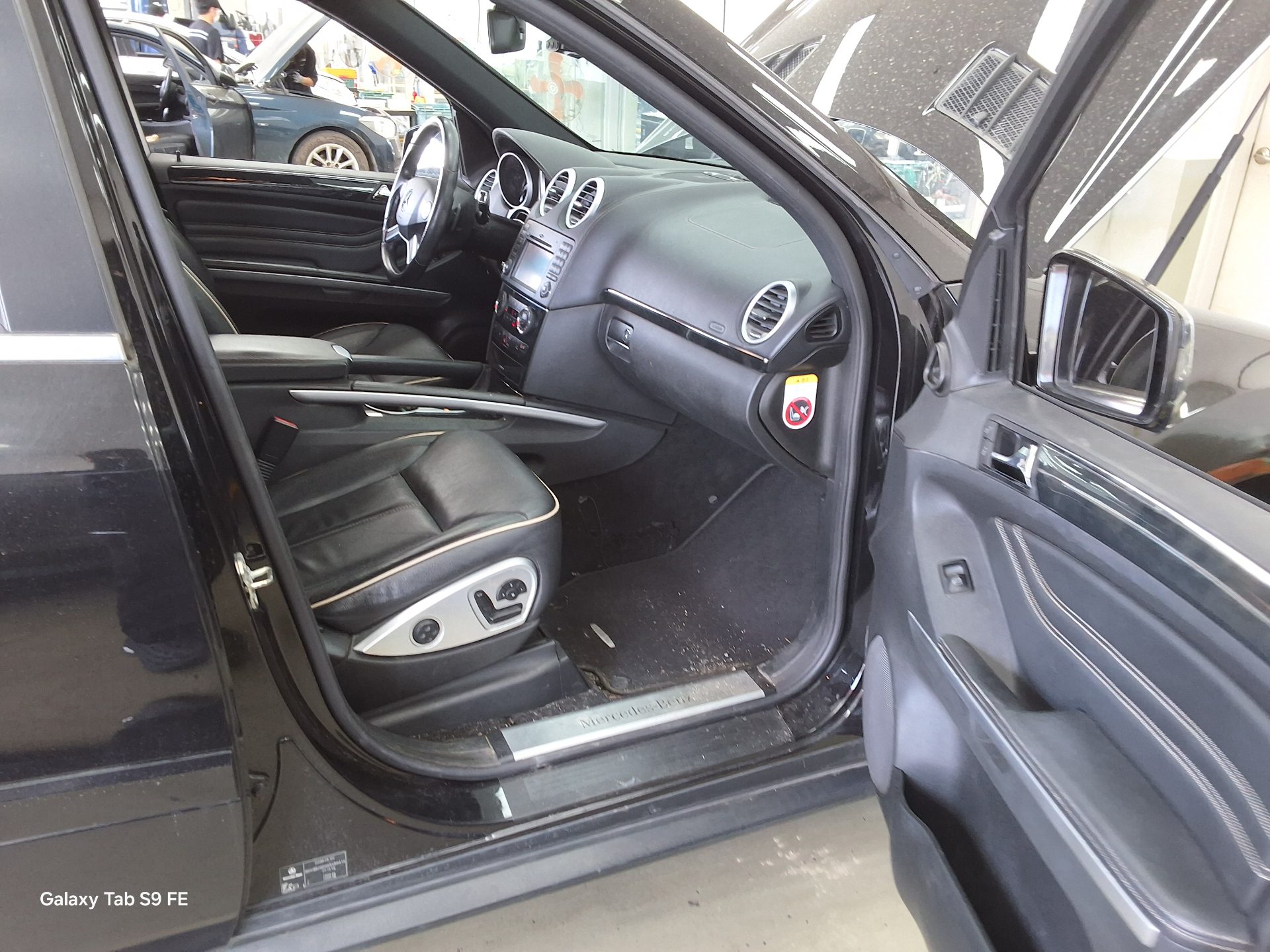 Mercedes-Benz Other 2011 - Image 13