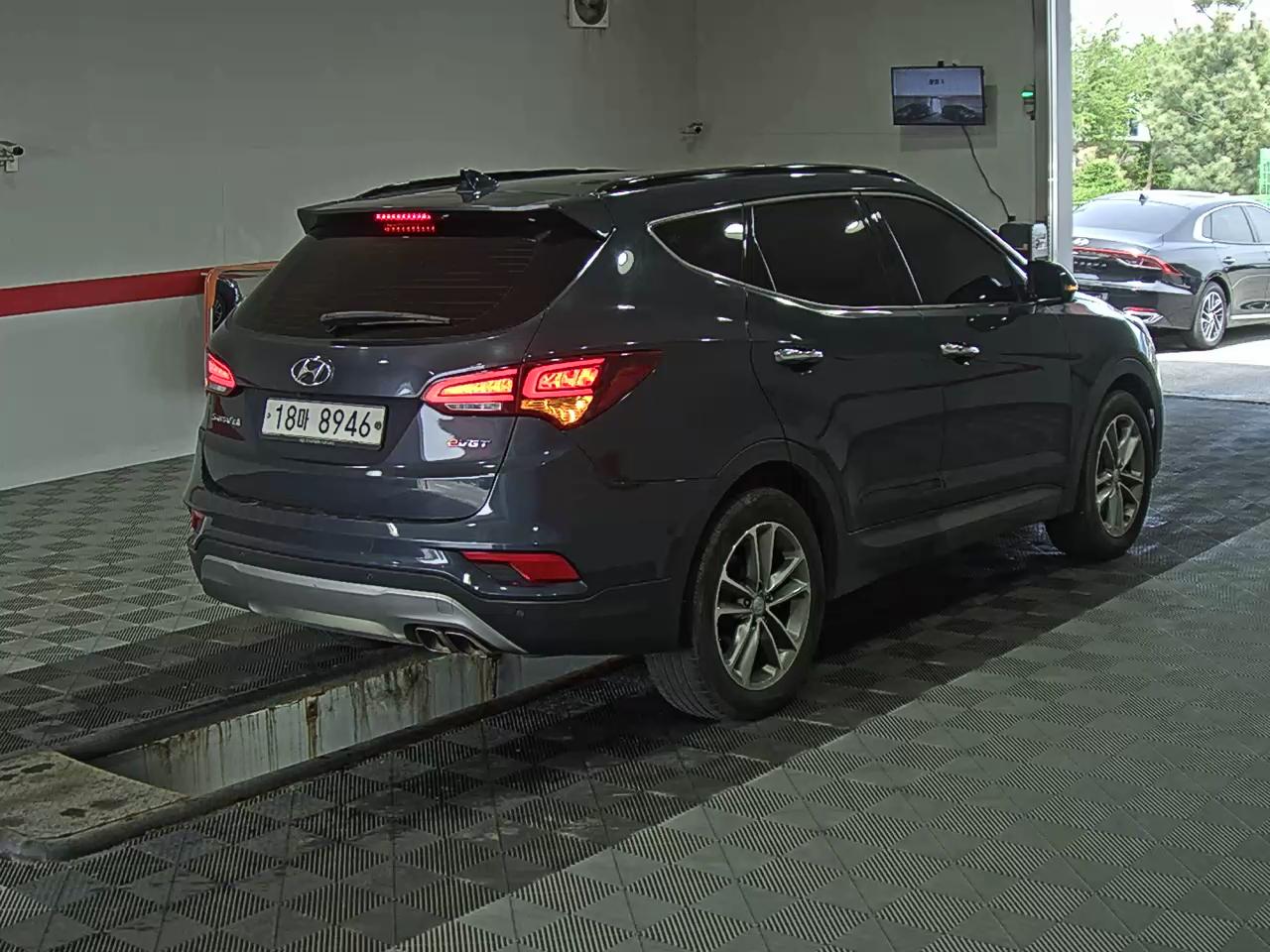 Hyundai Santa Fe 2016 - Image 4