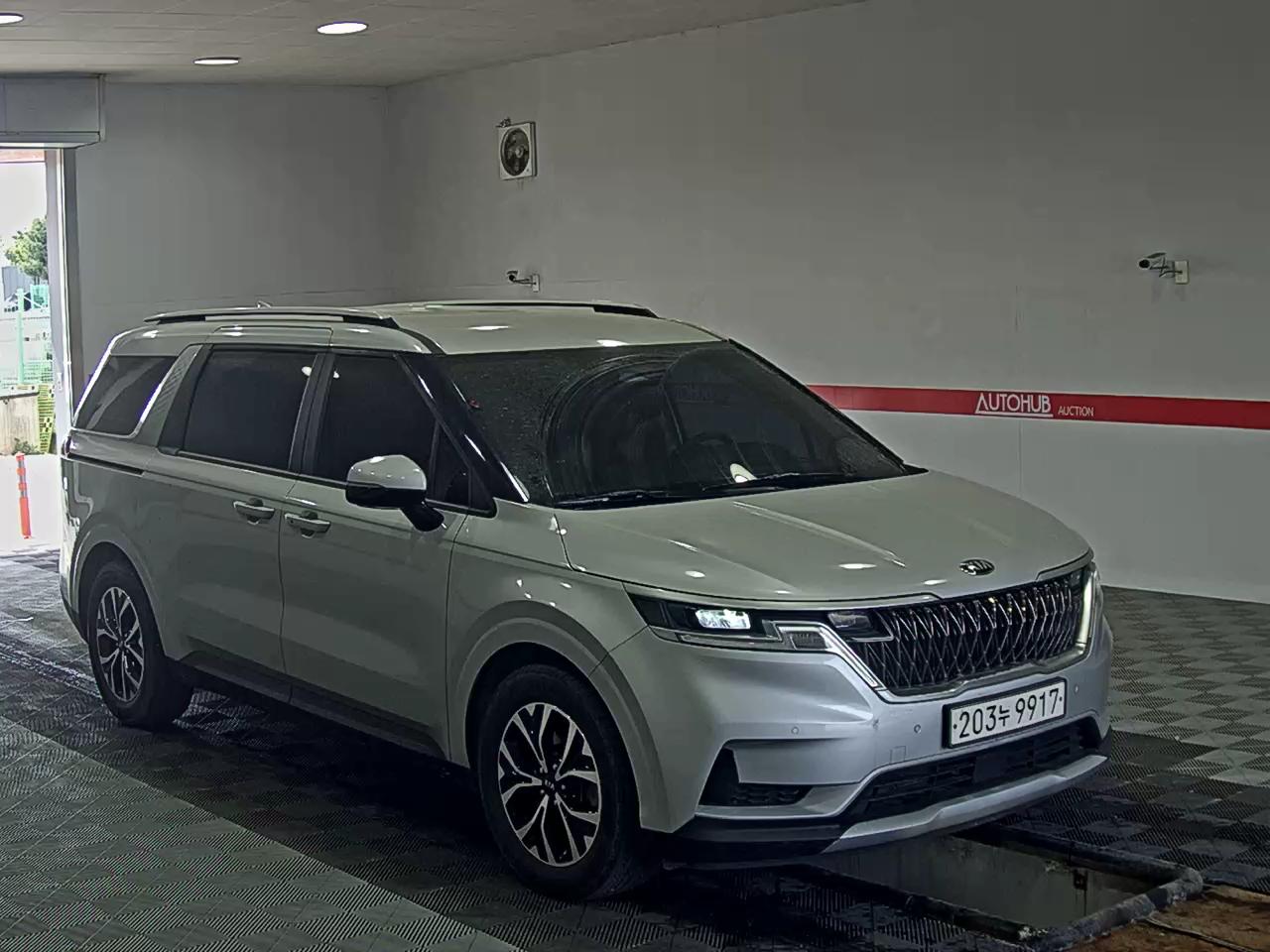 Kia Carnival 2021 - Image 2