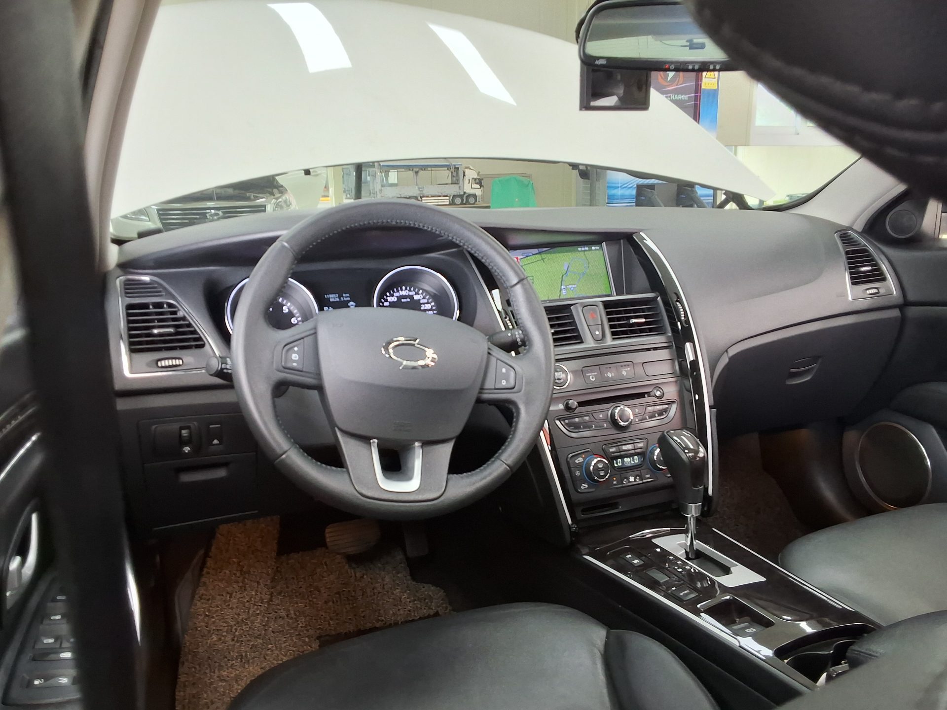 Renault Samsung SM7 2013 - Image 10