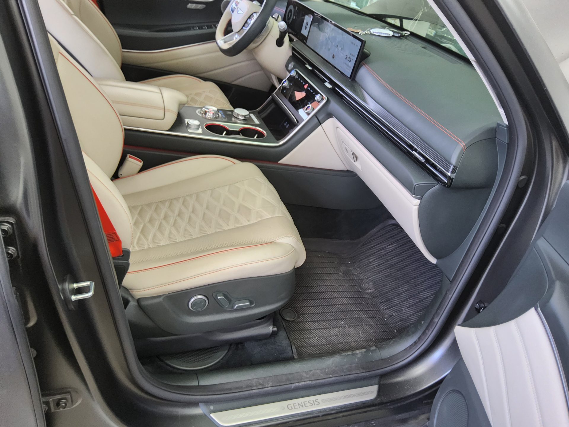 2024 - genesis gv80